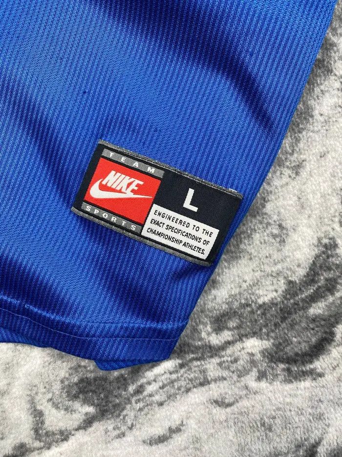 Nike Vintage Nike Italy 1997 1998 Home Shirt Soccer Jersey Size US L / EU 52-54 / 3 - 2 Thumbnail