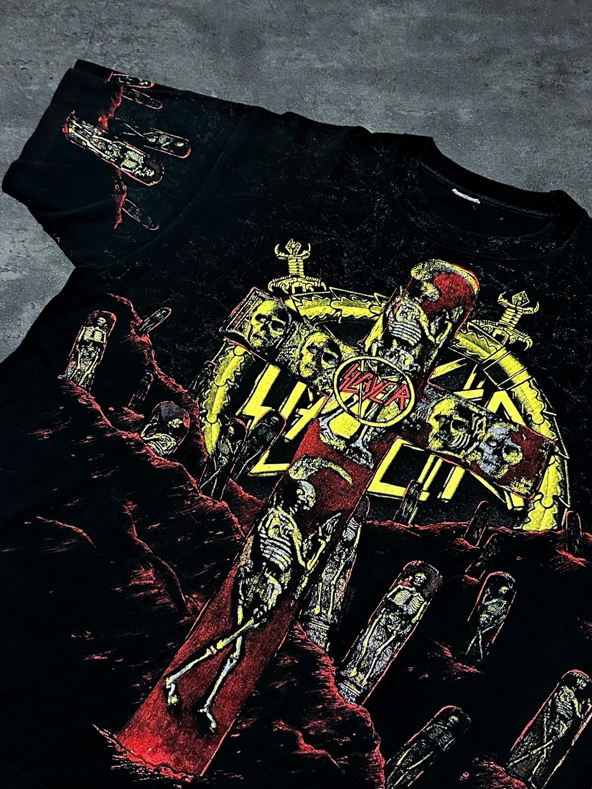 Band Tees 🔥RARE🔥Vintage 90s Slayer season in the abyss Size US XL / EU 56 / 4 - 1 Thumbnail