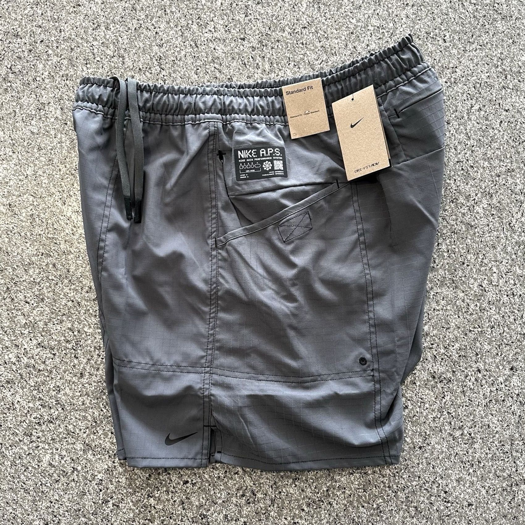 Nike Nike Dri-FIT ADV A.P.S. 6" Training Shorts Mens XL Grey Size US 36 / EU 52 - 7 Thumbnail
