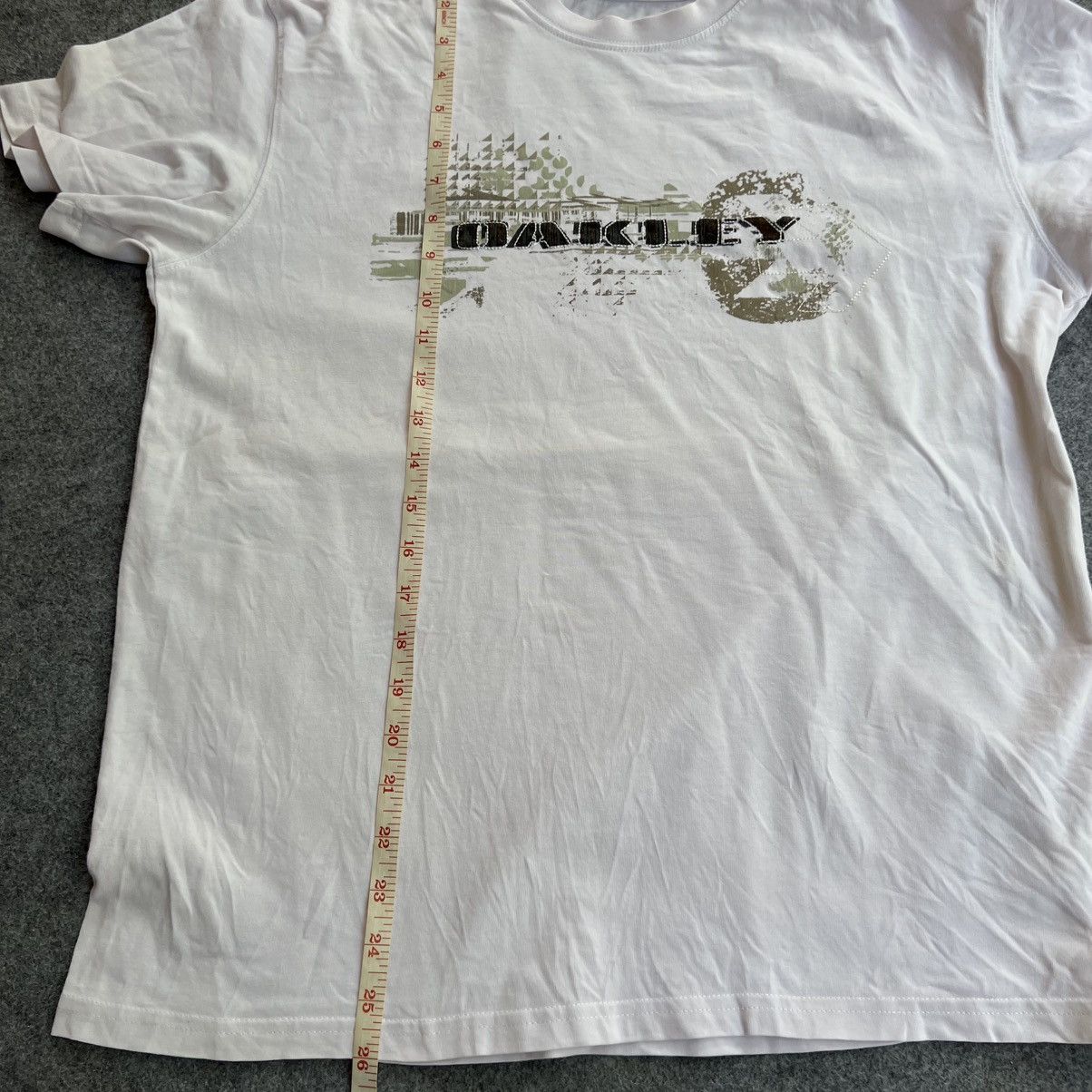 Oakley Vintage Oakley Spell out Tshirt Size US L / EU 52-54 / 3 - 7 Thumbnail