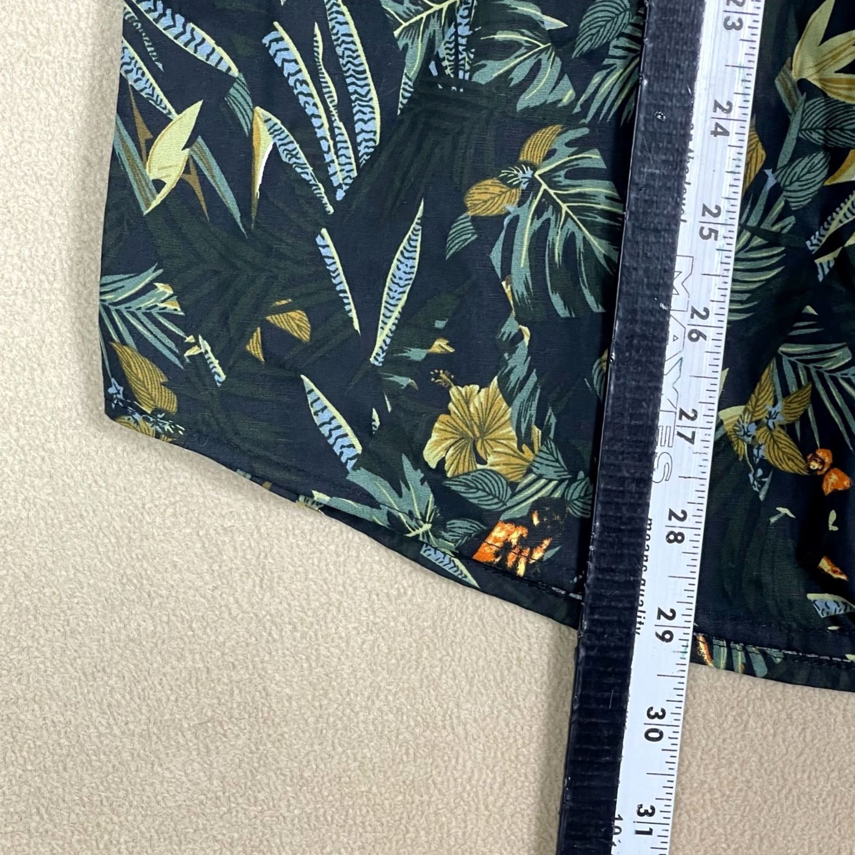 Vintage Voyage Craft Flow Shirt M Black Floral Tropical Short Sleeve Hawaiian Button Up Mens Size US M / EU 48-50 / 2 - 6 Thumbnail