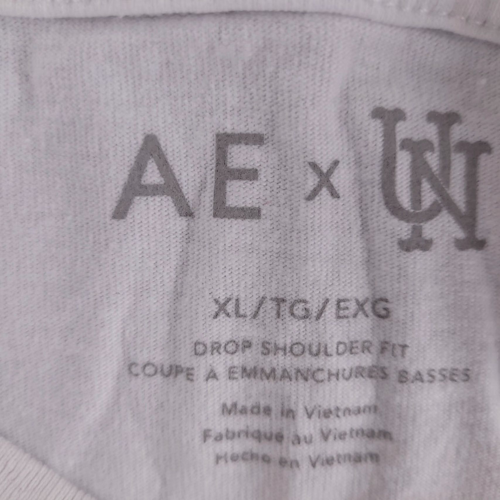 American Eagle Outfitters VINTAGE? No. American Eagle Outfitters T-Shirt XL White Cotton Jersey Crew Neck Short Sleeve UN Logo Graphic Print Men Size US XL / EU 56 / 4 - 4 Thumbnail
