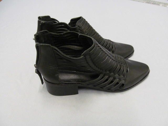 Treasure & Bond Treasure and Bond Black Heeled Ankle Boots with Zip Closure Size US 5.5 / IT 35.5 - 5 Thumbnail