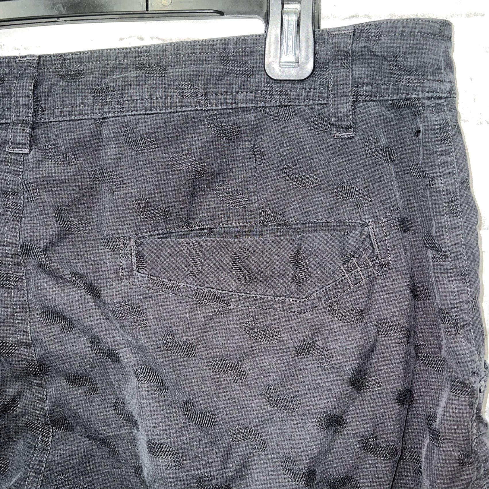 Lululemon VINTAGE Lululemon Shorts Chino Mens Size 36 Gray Size US 36 / EU 52 - 3 Thumbnail