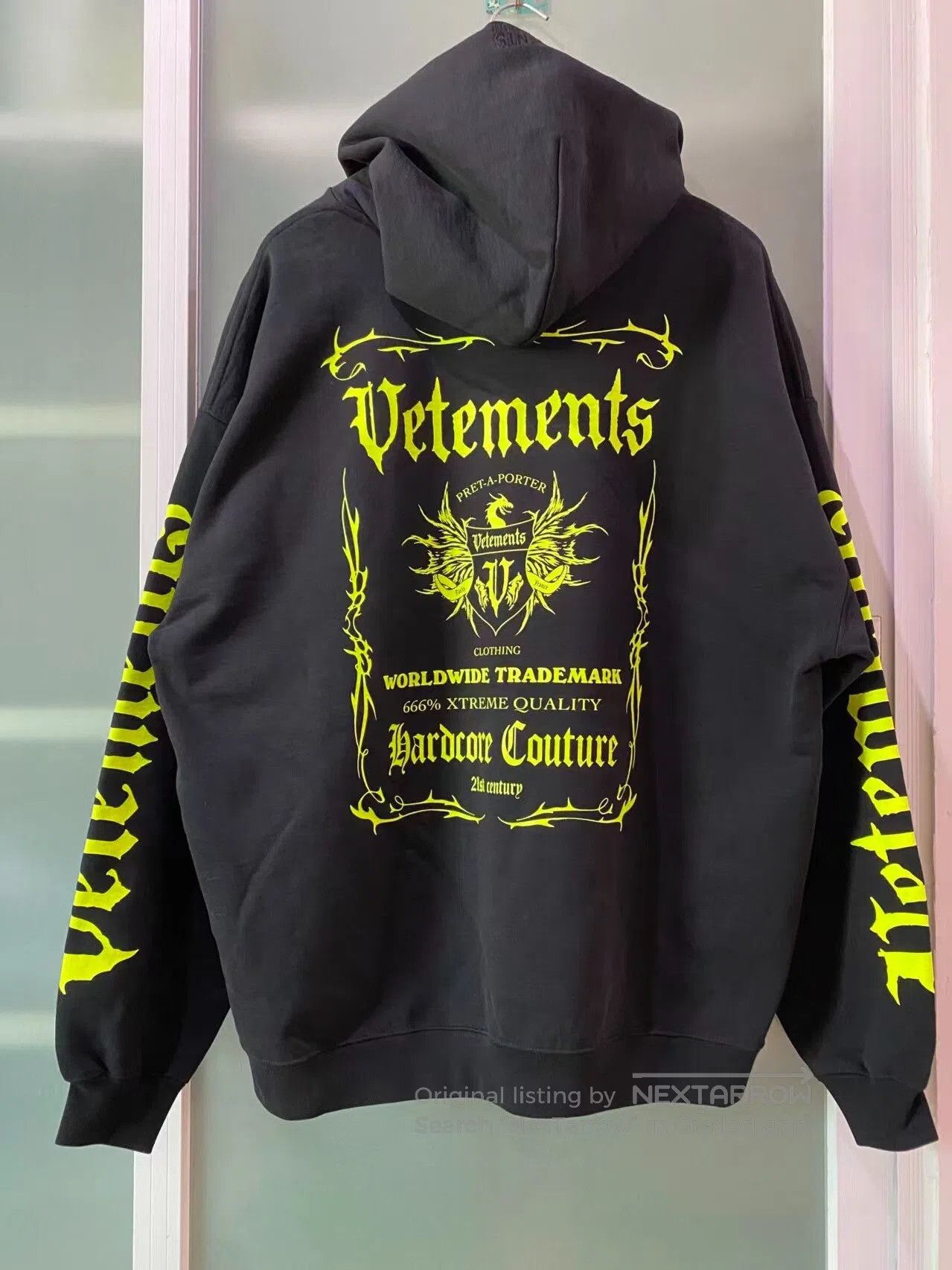 Vetements vetements logo print hooded sweatshirt size M. Size US M / EU 48-50 / 2 - 2 Thumbnail