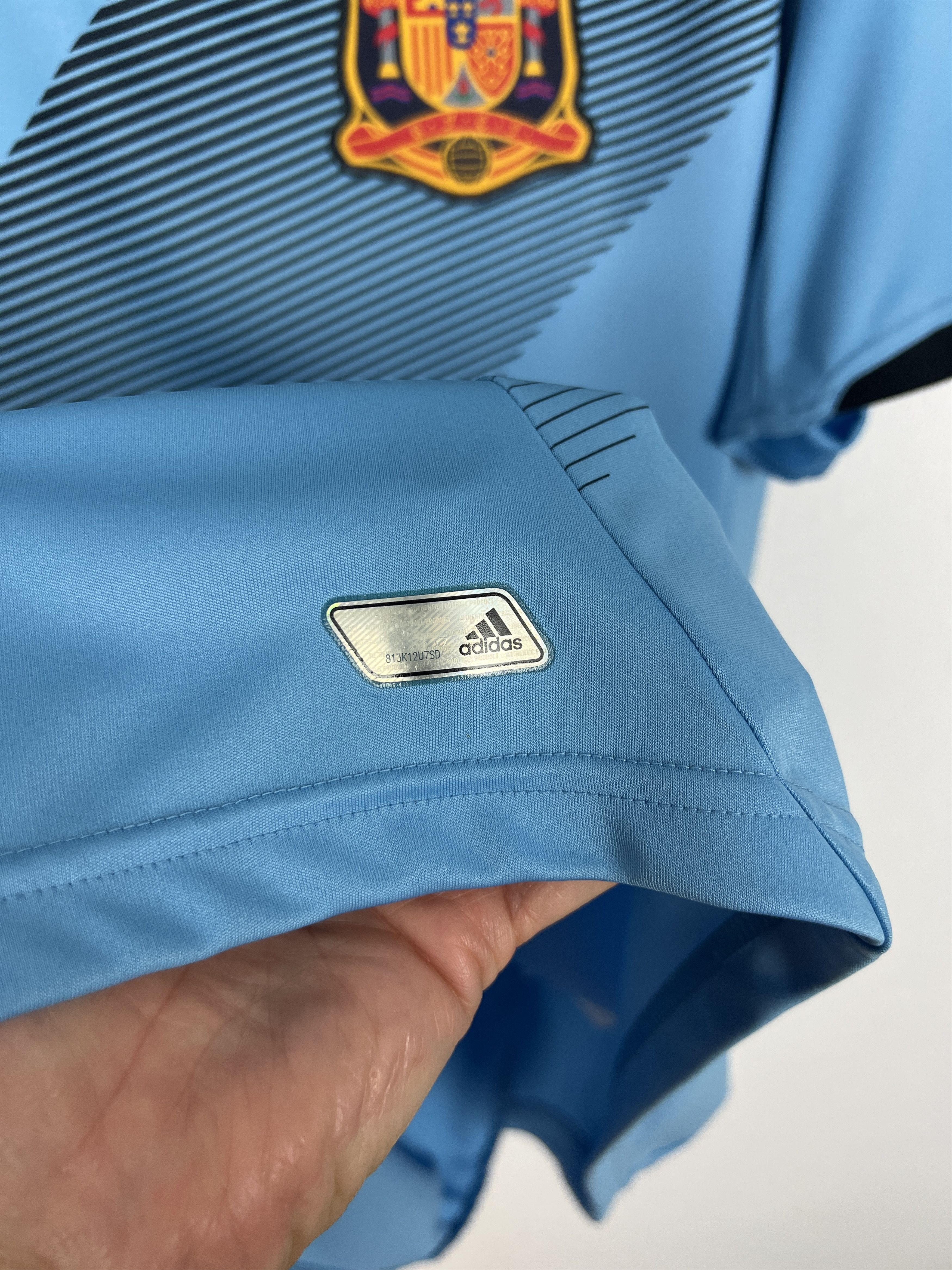 Adidas Spain football shirt 2012 Soccer Mata Jersey Mens Tee Hype Size US L / EU 52-54 / 3 - 8 Thumbnail