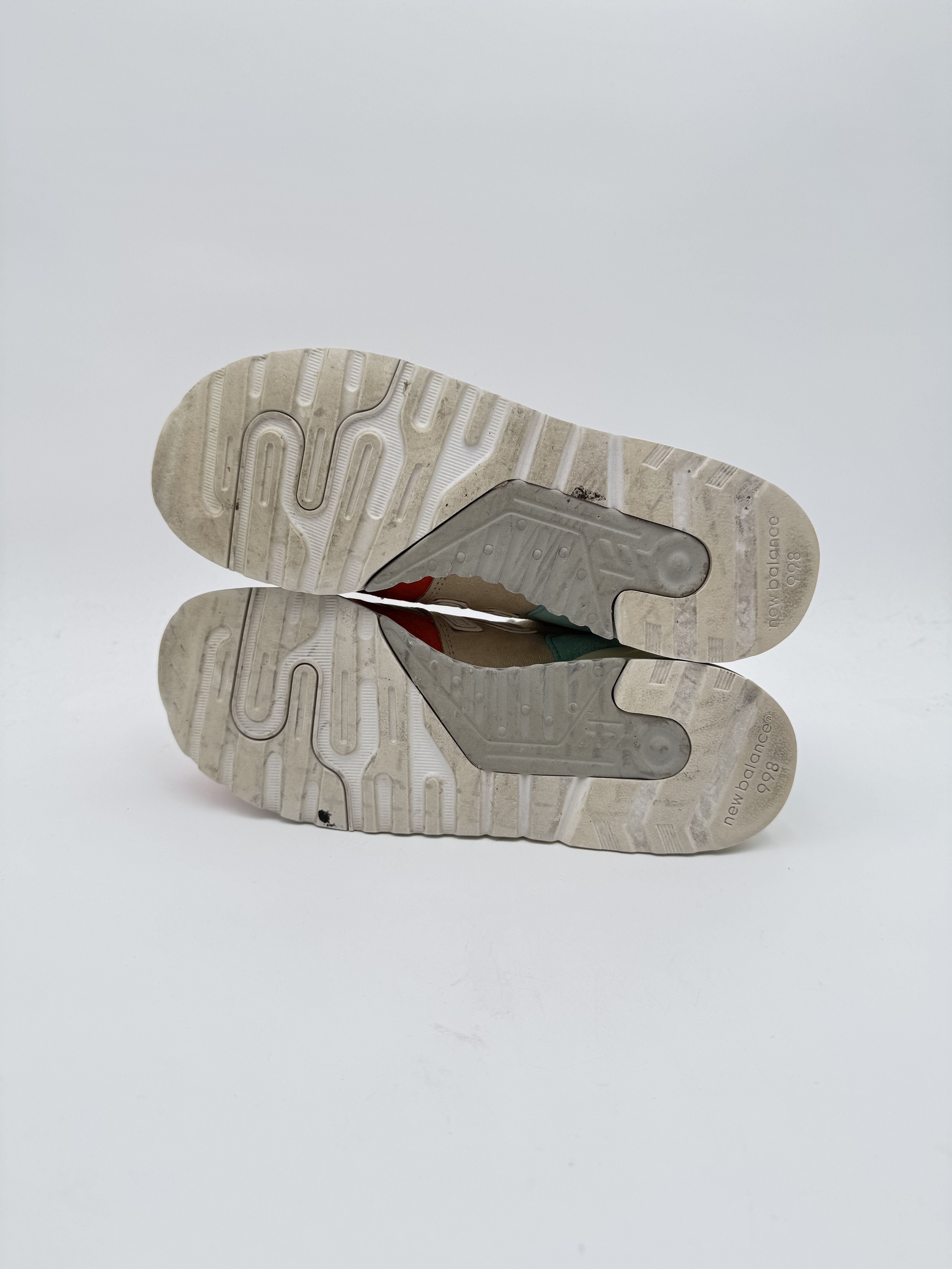 Kith Kith New Balance 997.5 Mykonos Cyclades Special Box & Socks Size US 9.5 / EU 42-43 - 11 Thumbnail