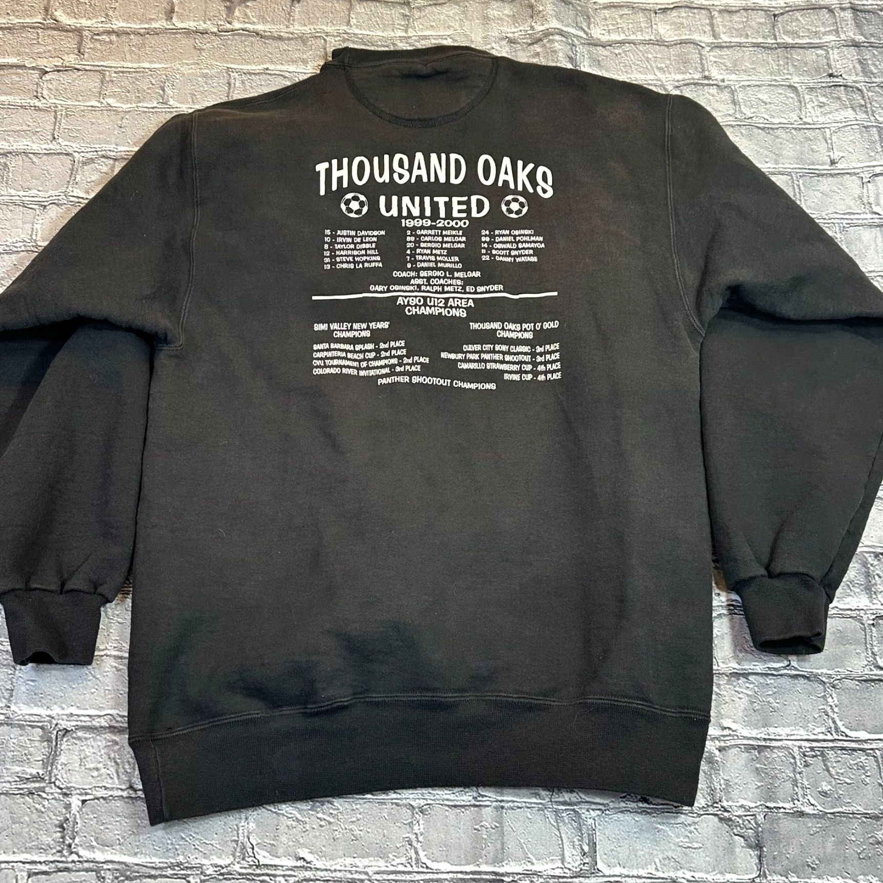 Soffe VINTAGE Soffee Heavy Cotton USA Made Thousand Oaks, CA Y2K Soccer Crewneck Men L Black Graphic Print Sweatshirt Size US L / EU 52-54 / 3 - 5 Thumbnail