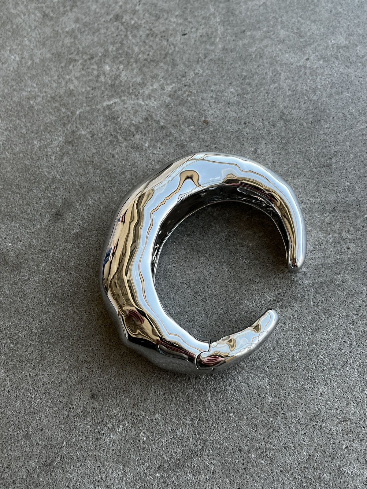 Alexis Bittar Alexis Bittar Large Molten Silver Cuff (unisex) Size ONE SIZE - 9 Thumbnail
