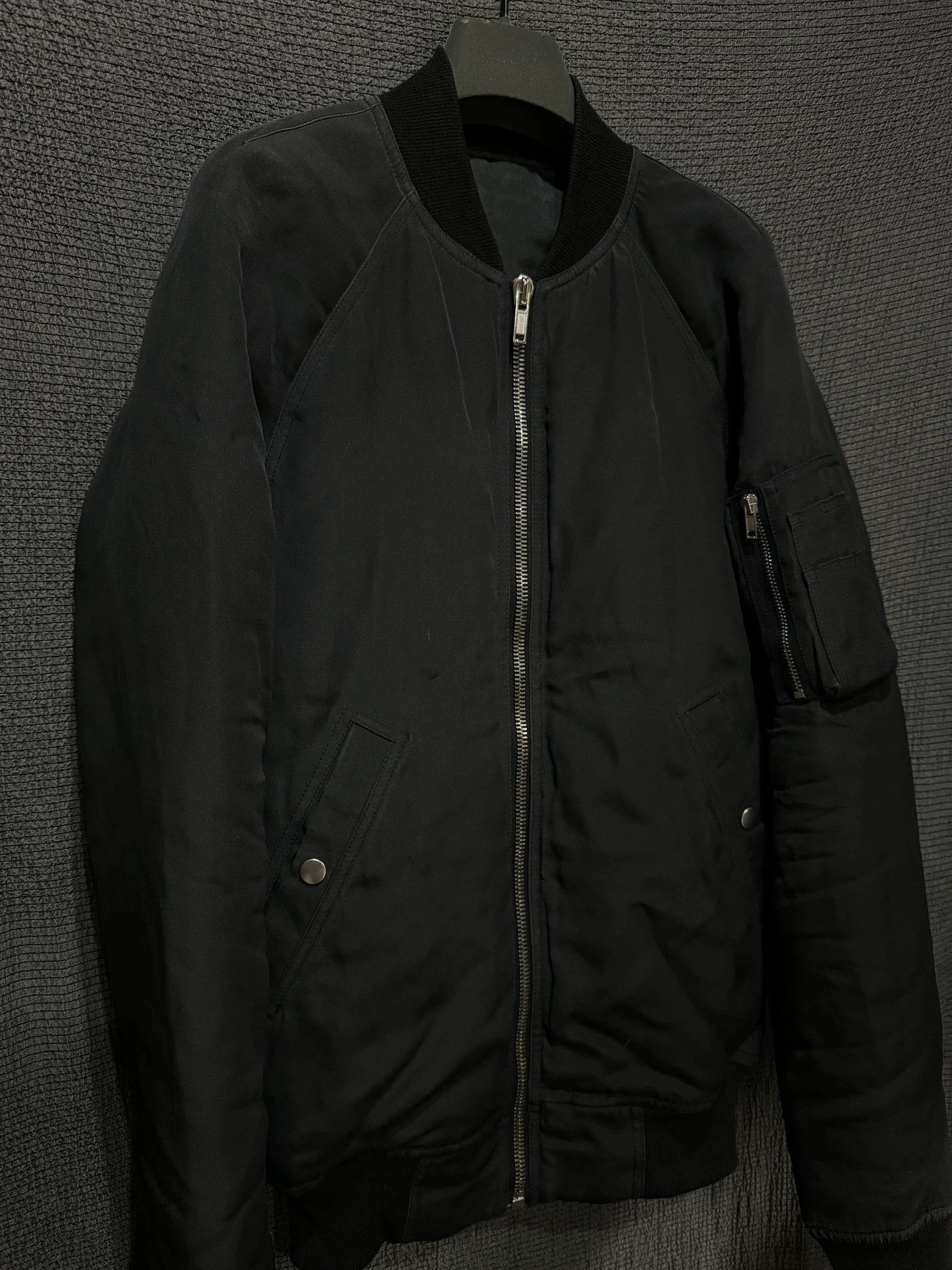 Rick Owens Rick Owens 16fw Main Line Silk Goose Down MA-1 Bomber Jacket Size US S / EU 44-46 / 1 - 4 Thumbnail