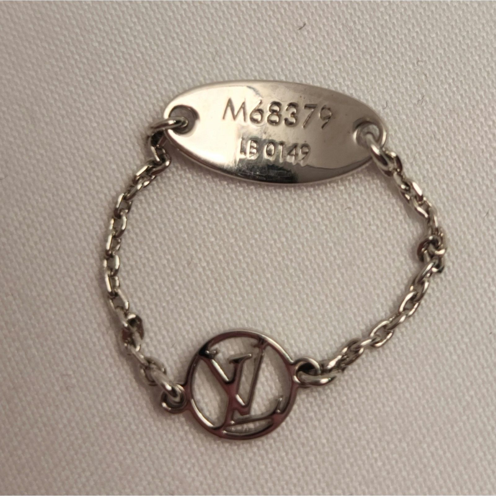 Louis Vuitton Authentic Louis Vuitton Silver Chain blooming strass ring Size ONE SIZE - 8 Thumbnail