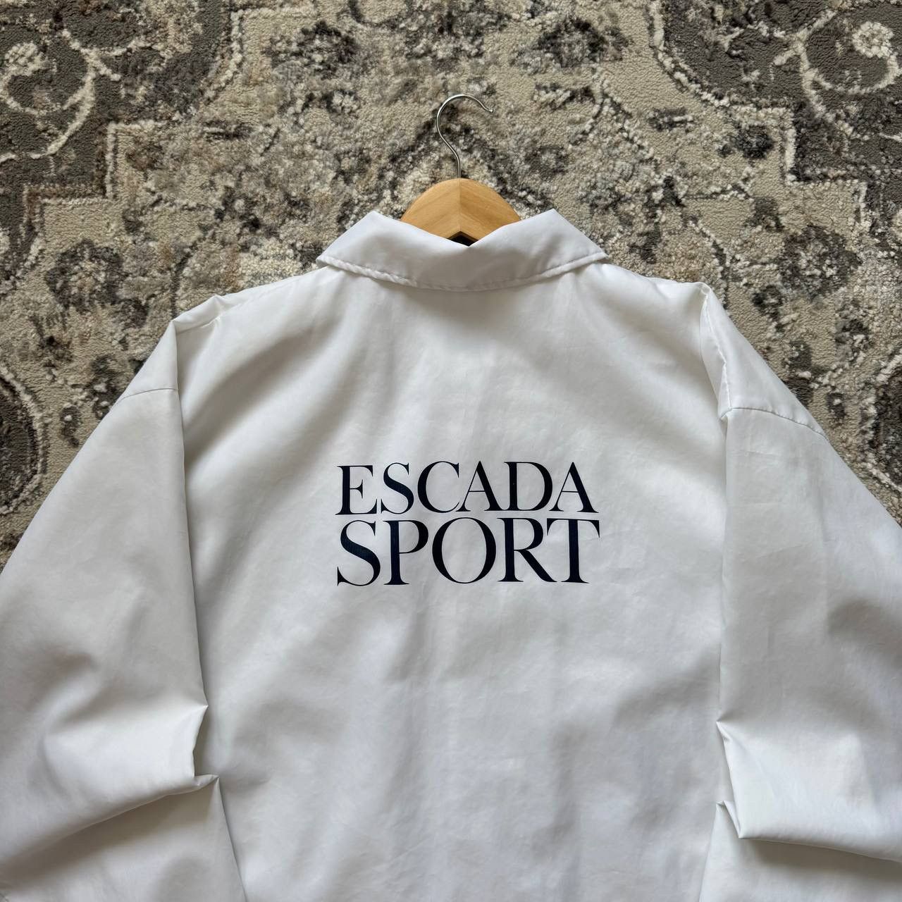 Escada vintage escada sport designer coach jacket coat Size US L / EU 52-54 / 3 - 3 Thumbnail
