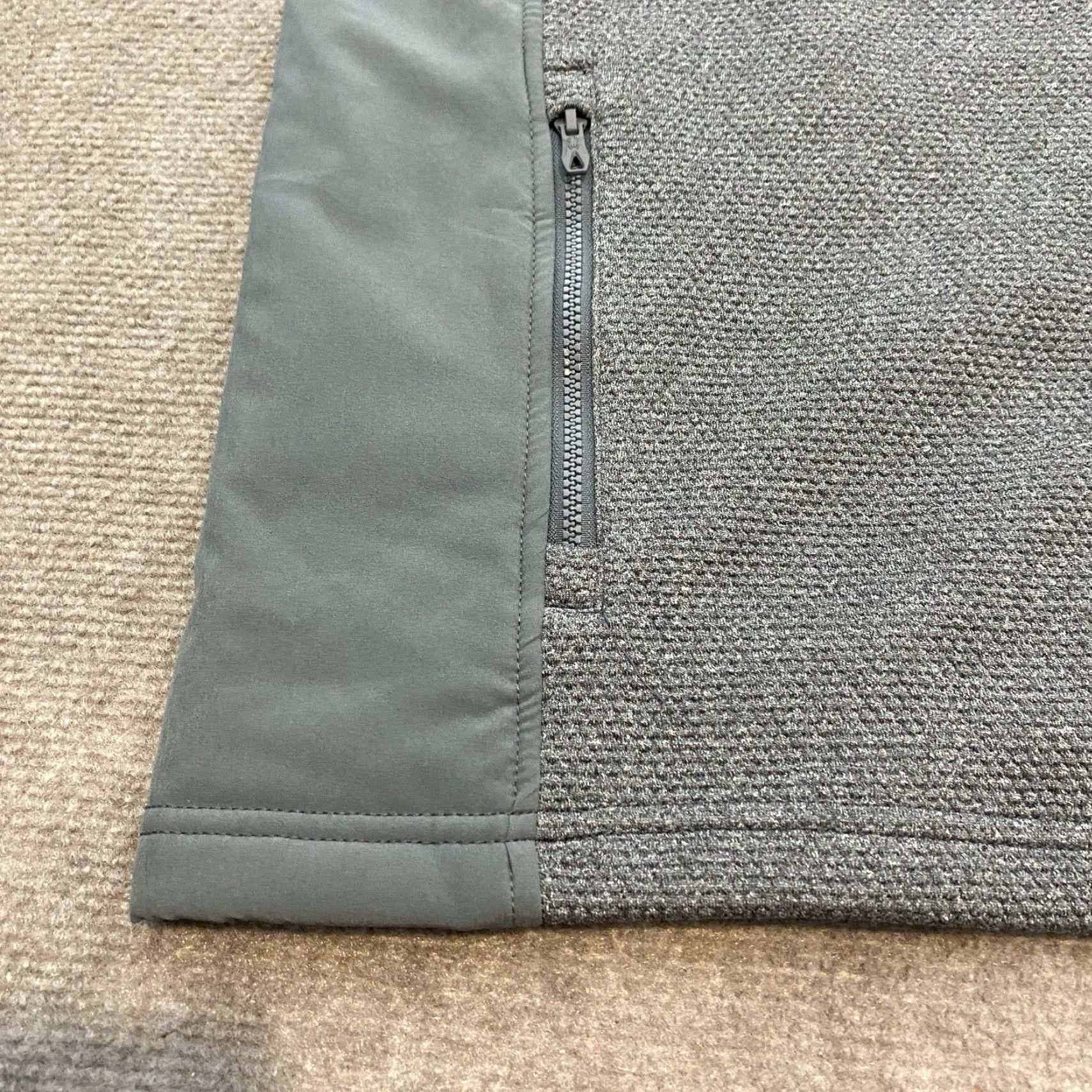 Spyder Spyder Vest Mens M Full Zip Pillow Tech Gray Insulated Stretch Logo Size US M / EU 48-50 / 2 - 5 Thumbnail