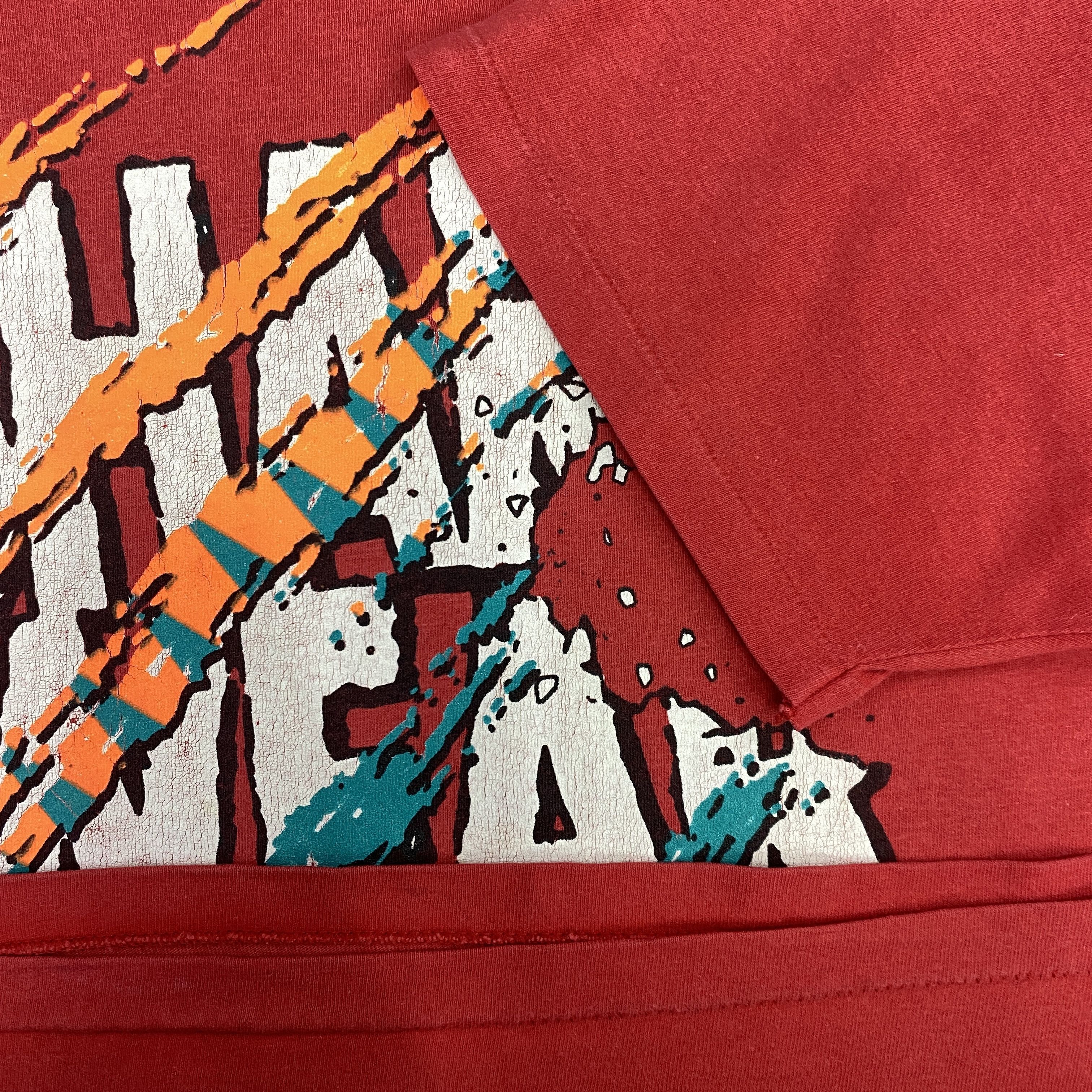 Vintage Shark Wear Large t-shirt - L080