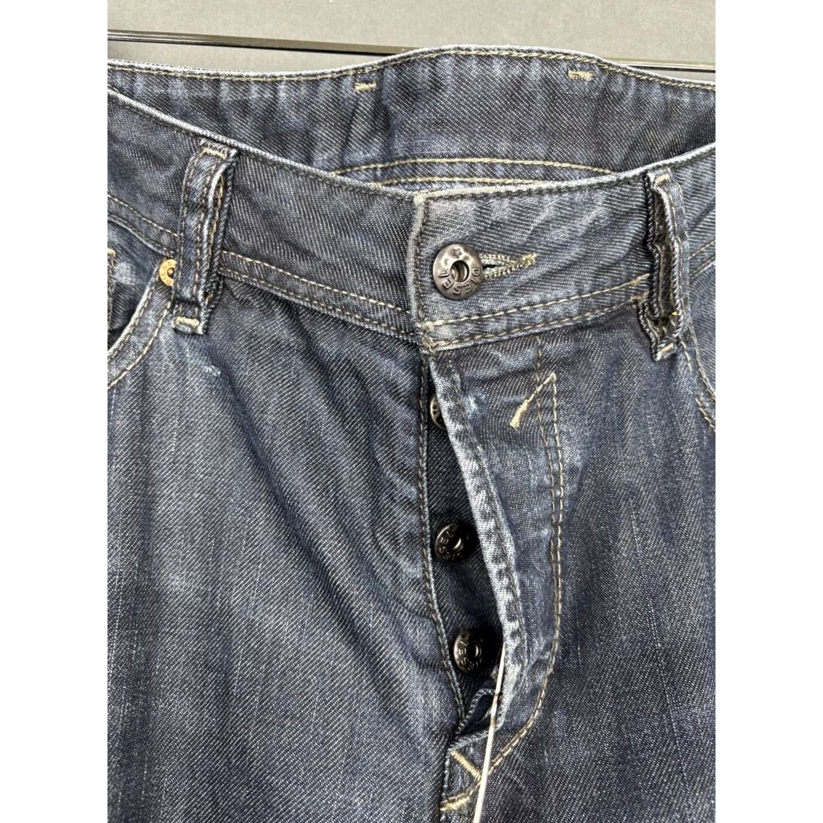 Diesel Diesel Industry Jeans Size 33 Blue Cotton Denim Straight Leg Button Fly Mens Size US 33 - 7 Thumbnail
