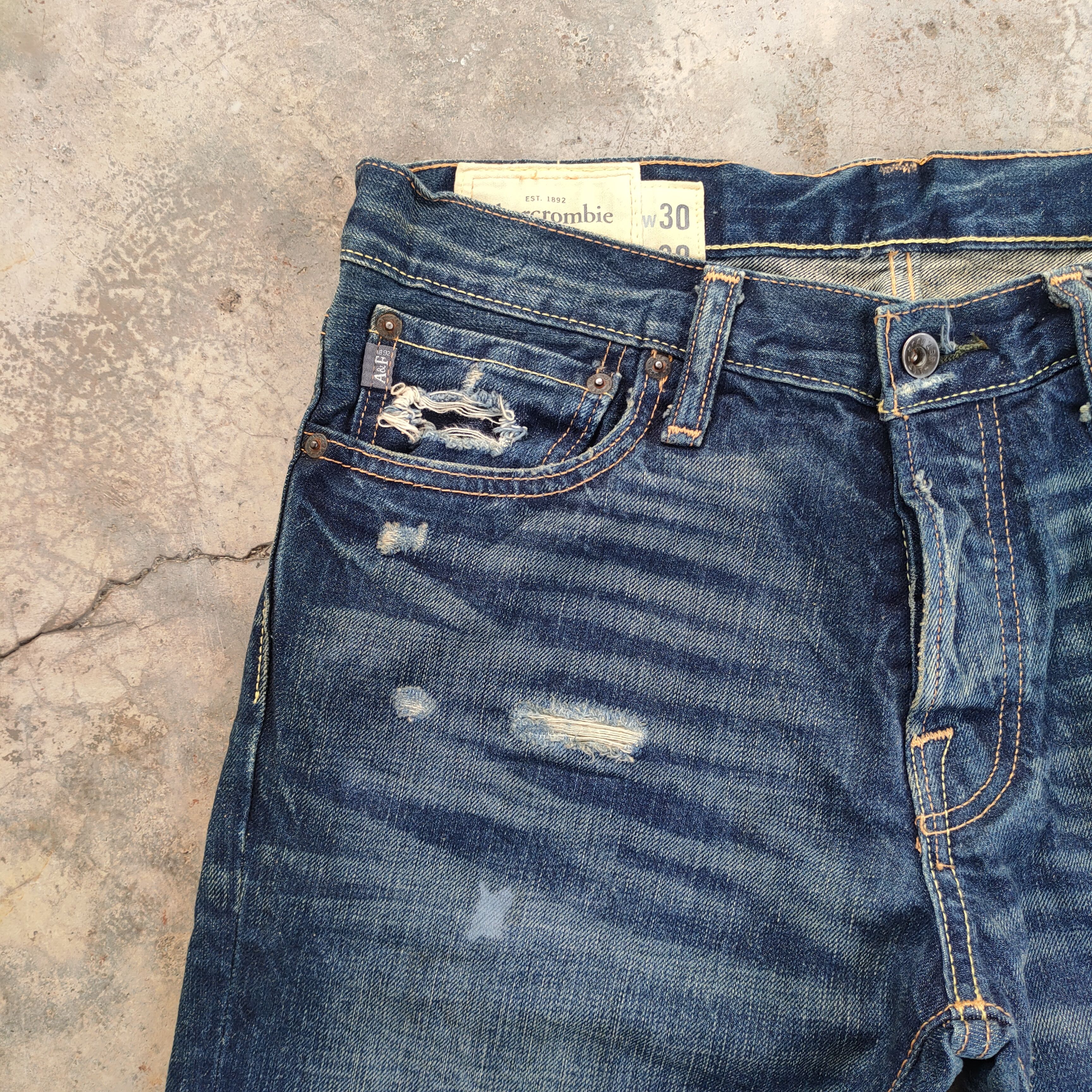 Abercrombie & Fitch VINTAGE FADED DISTRESSED FLARE JEAN DENIM PANTS Size US 32 / EU 48 - 9 Thumbnail