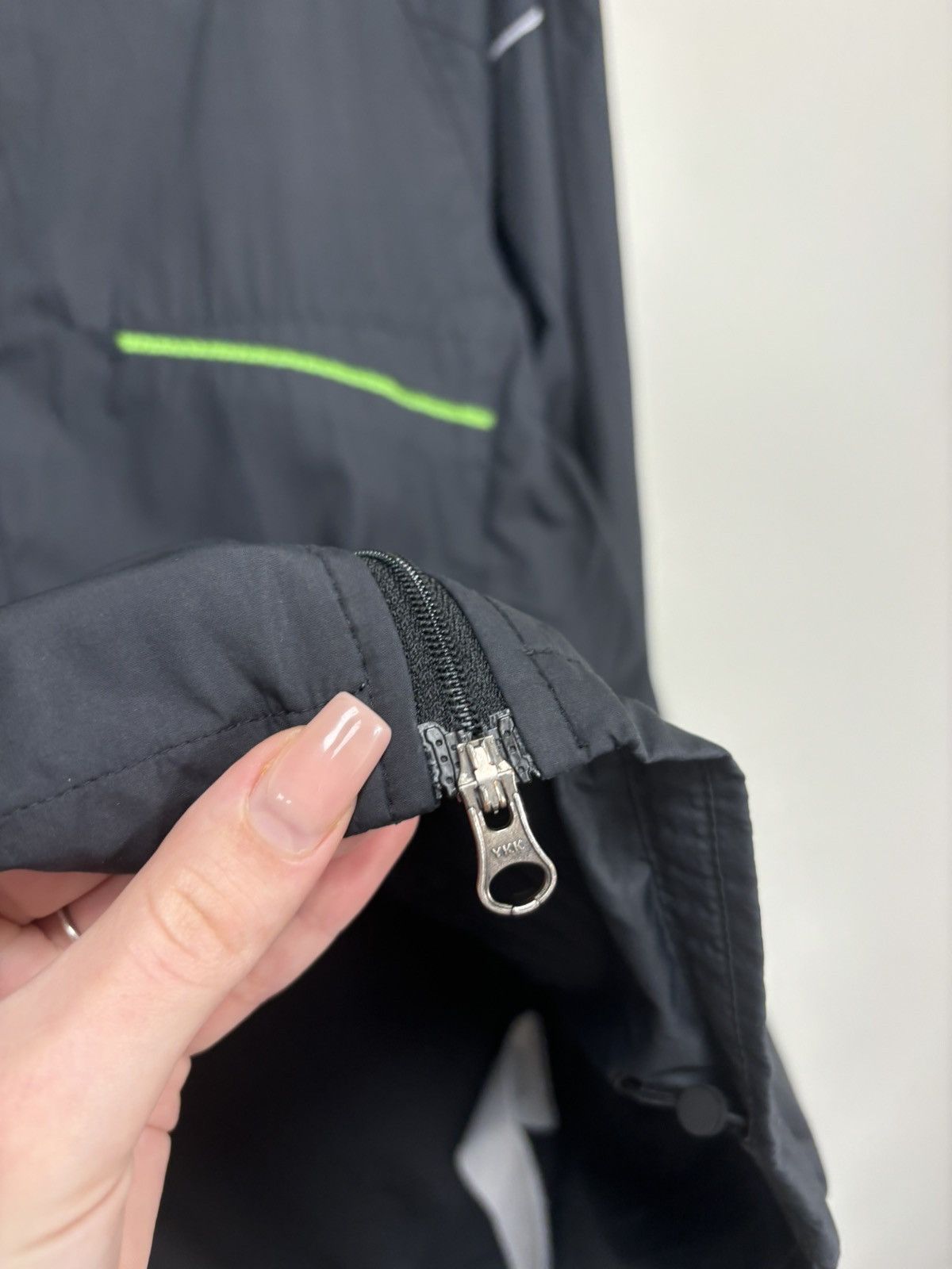 Nike Vintage Nike Y2K Black Reflective Drill Hype Track Jacket Size US S / EU 44-46 / 1 - 9 Thumbnail
