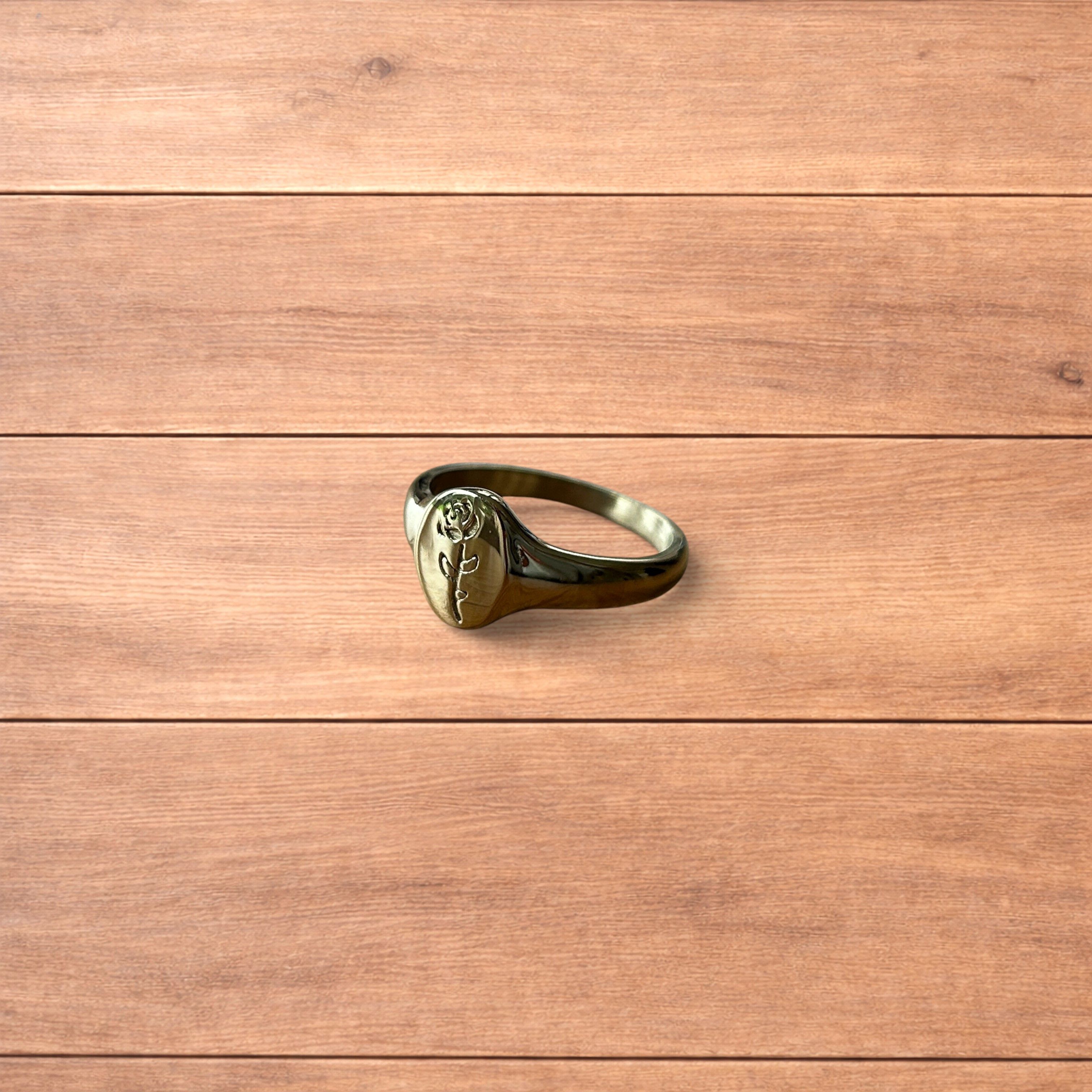 Japanese Brand Vintage style signet ring with rose detail in gold. Size ONE SIZE - 4 Thumbnail