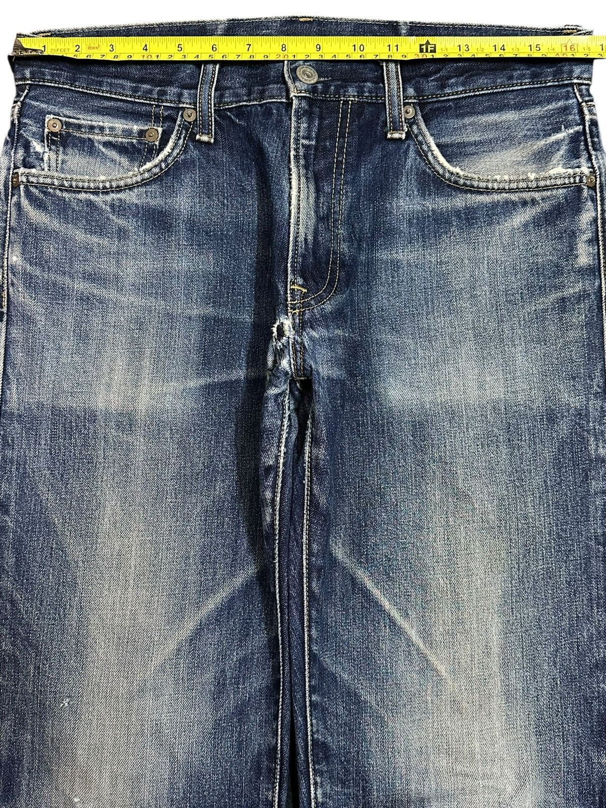 Uniqlo Vintage Japanese Uniqlo Blue Faded Wash Distress Loose Jeans Size US 32 / EU 48 - 11 Thumbnail