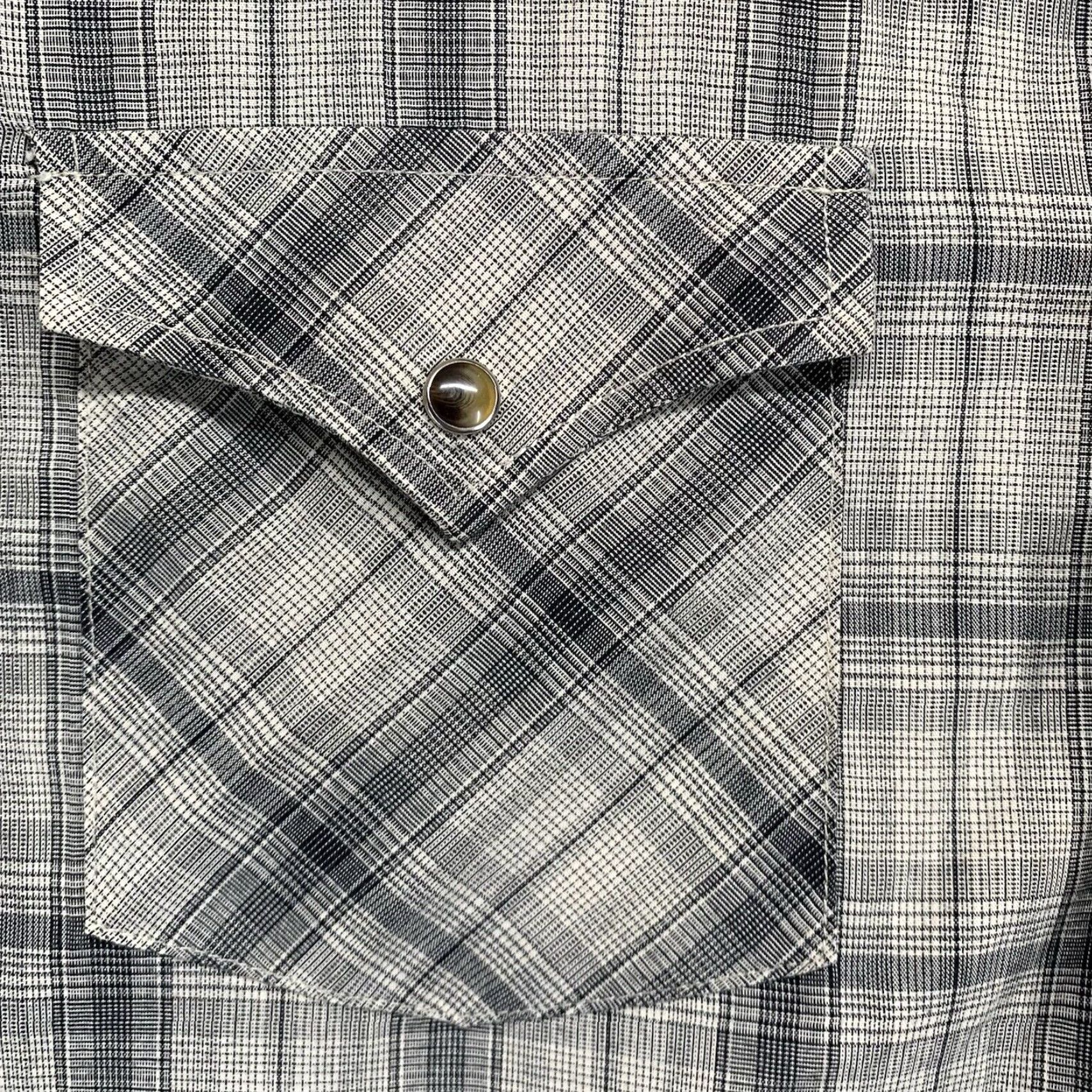 Pendleton VINTAGE Pendleton Shirt Mens Large Gray Plaid 2 Front Pockets Short Sleeve Casual Workwear 48 Chest Mens Size US L / EU 52-54 / 3 - 7 Thumbnail