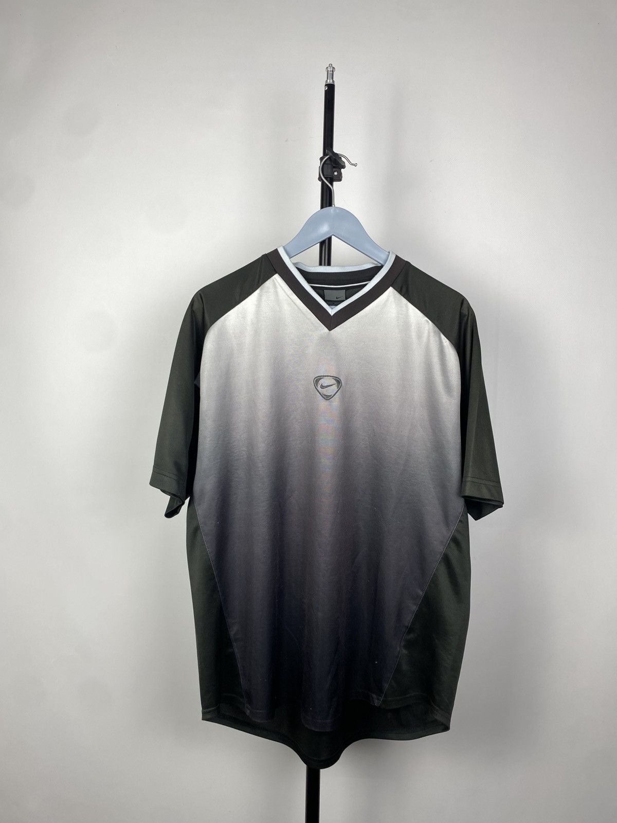 Nike × Vintage 90s Nike Swoosh Vintage Y2K Retro Tee T-Shirt Size US M / EU 48-50 / 2 - 1 Thumbnail