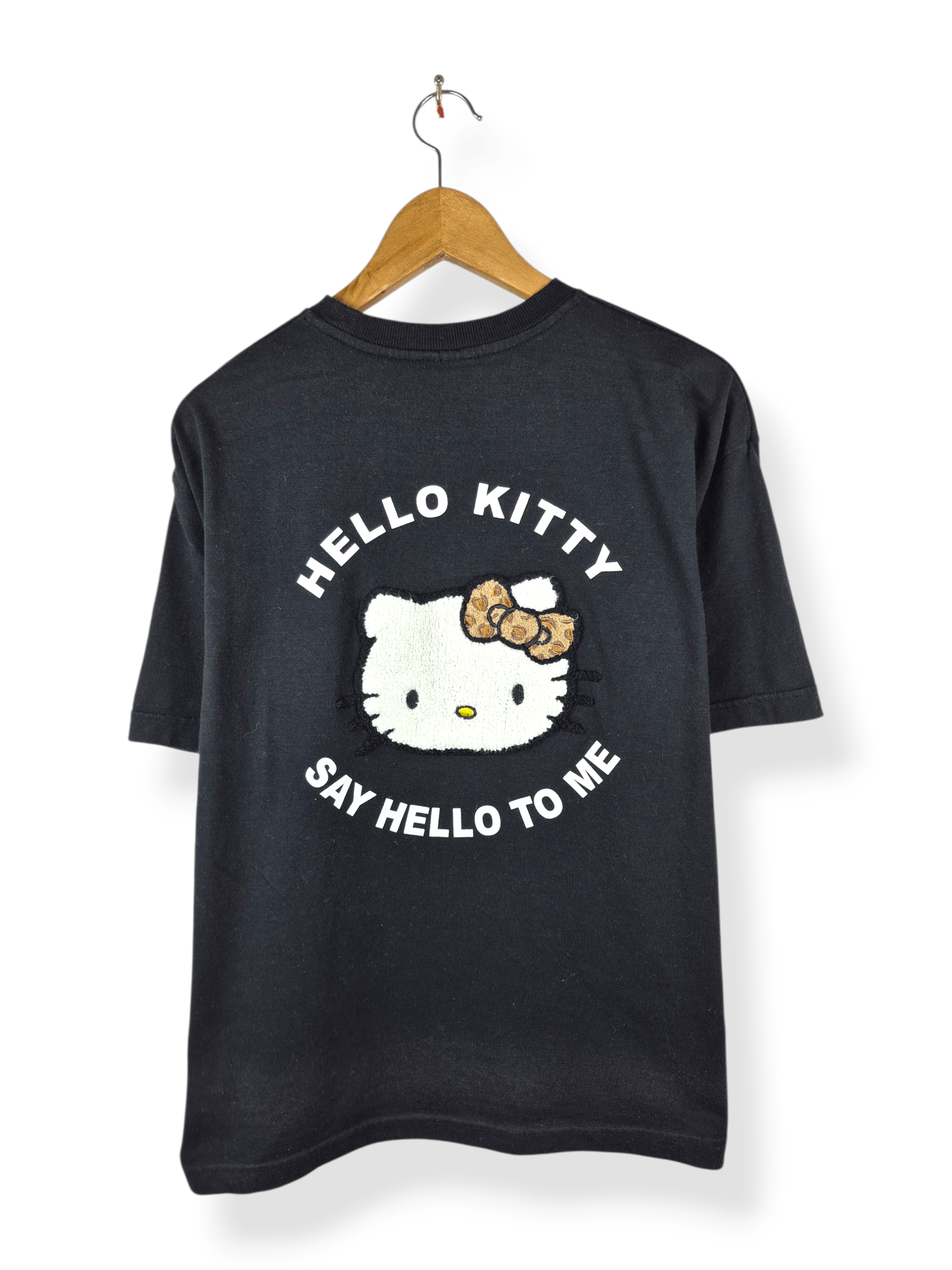 Japanese Brand 🔥 Hello Kitty Sanrio Japan Big Logo Carpet Tee Size US L / EU 52-54 / 3 - 1 Thumbnail