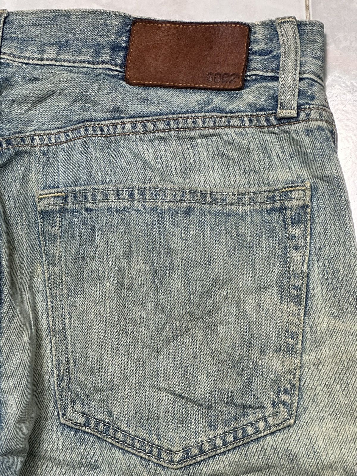 Uniqlo Uniqlo UJ Straight Leg Japan Jean Distressed & Mudwash Faded Size US 33 - 9 Thumbnail