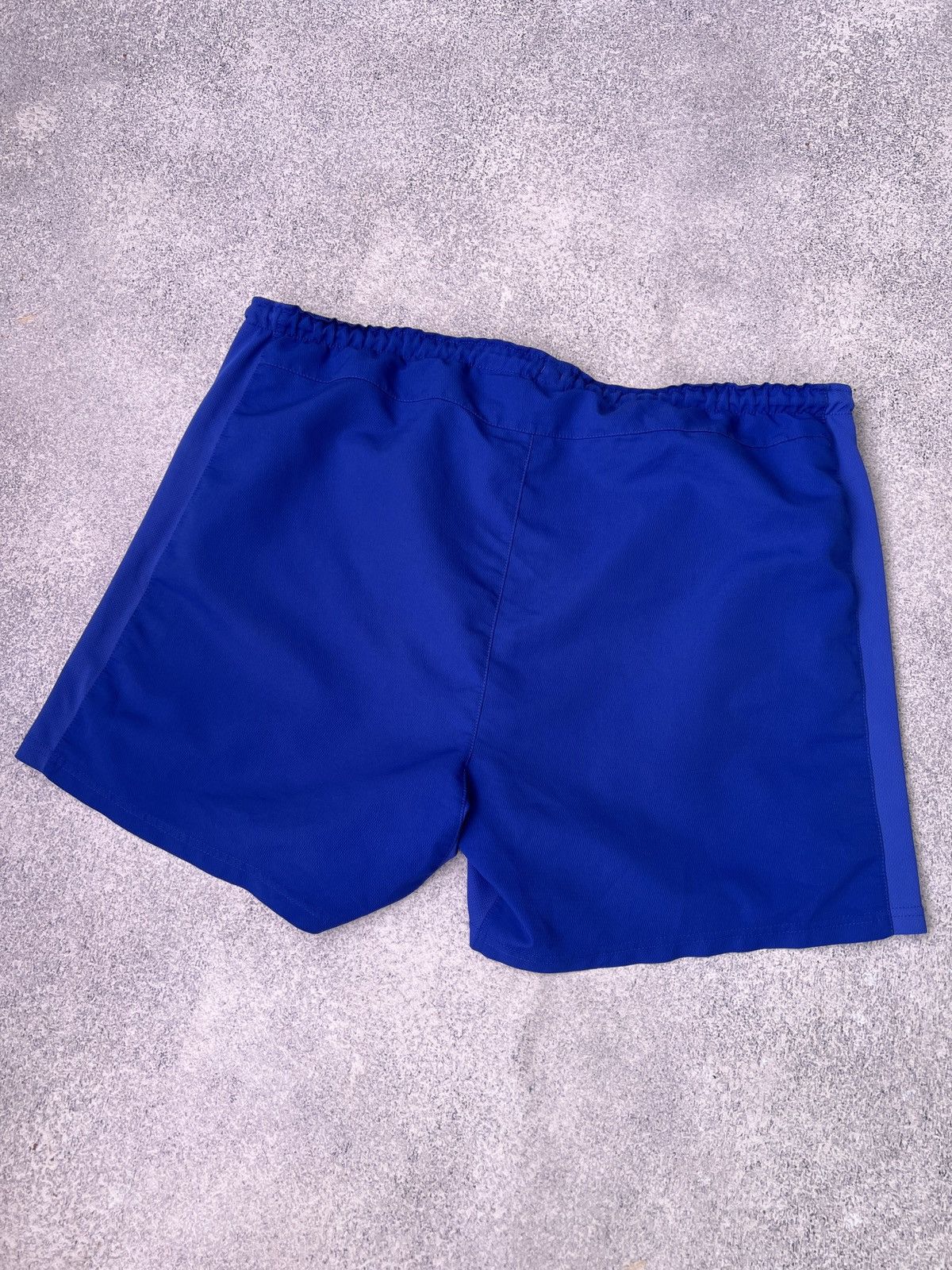 Nike × Vintage Vintage Manchester United Shorts Mens Blue Football Nike Size US 33 - 14 Thumbnail