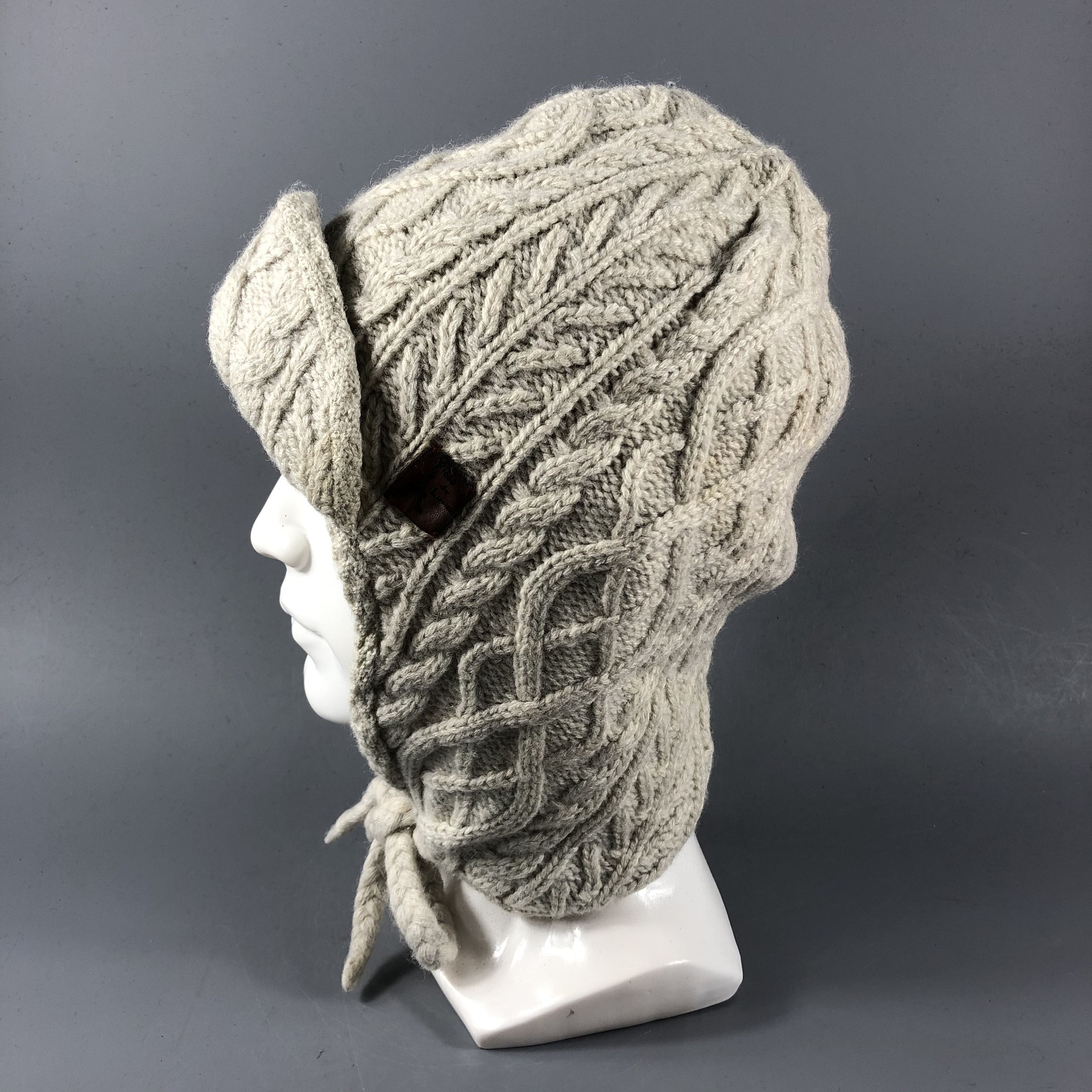 Vintage Pylon Cable Knit Visor Earflap Beanie Snowcap Snow Hat B756 Size ONE SIZE - 1 Thumbnail