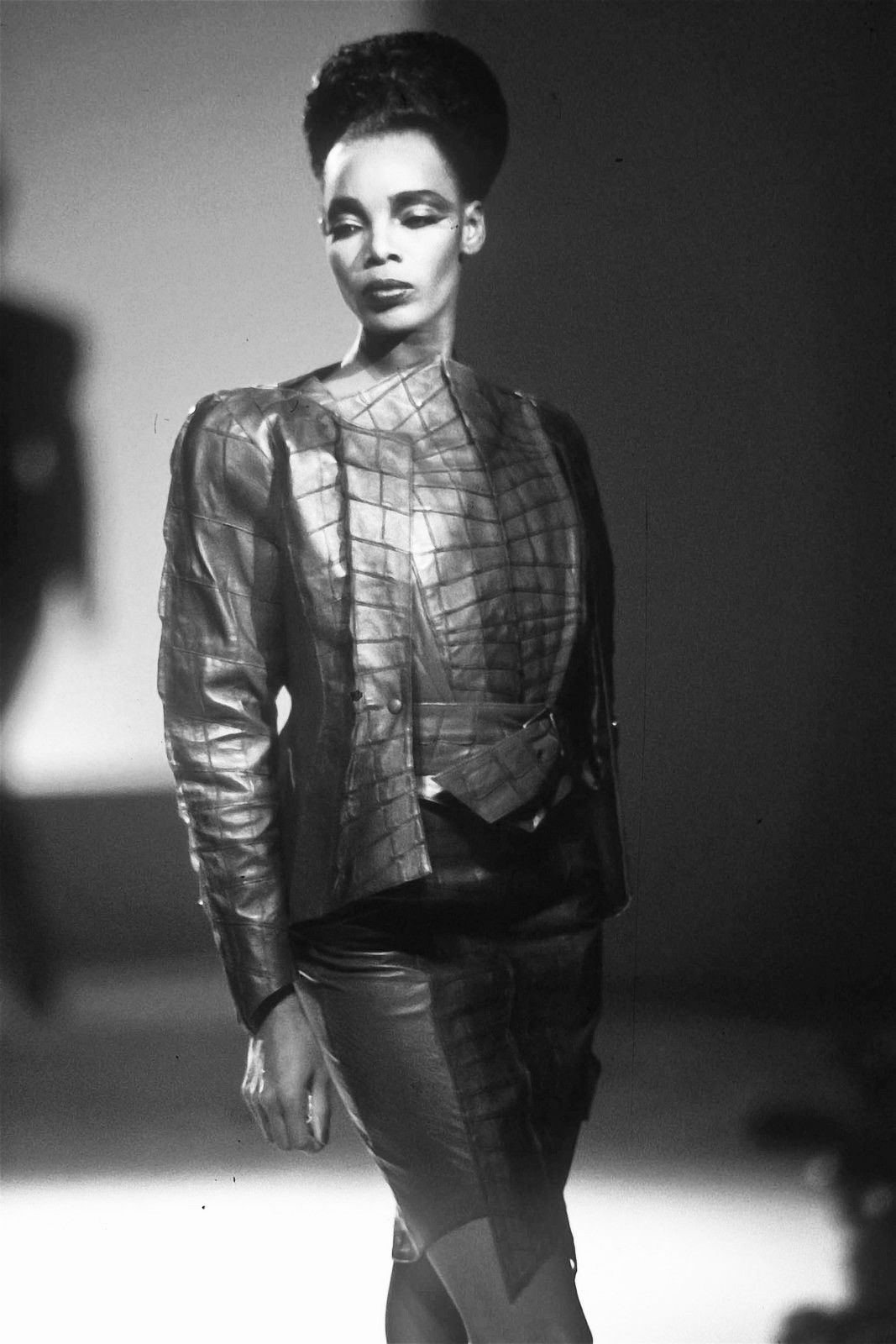 Thierry Mugler Runway SS 1988 “Été Africain” Thierry Mugler Croco Jacket Size M / US 6-8 / IT 42-44 - 3 Thumbnail
