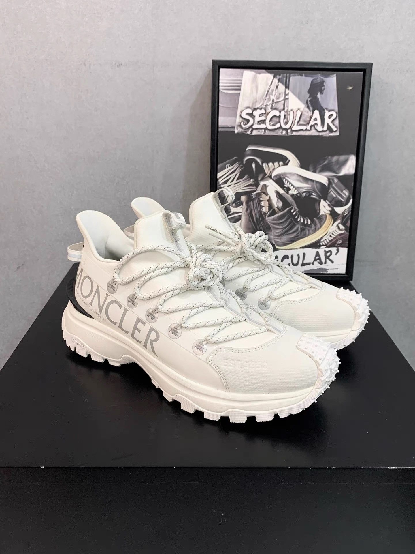 Moncler Moncler Trailgrip Lite 2 Trainers K34 Size US 5 / EU 37 - 3 Thumbnail