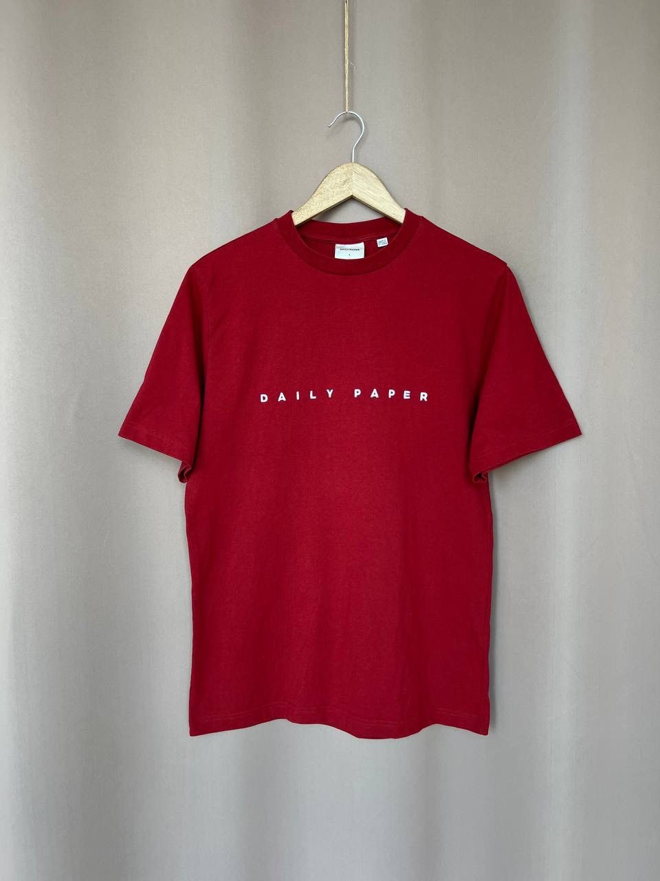 Daily Paper Daily Paper Alias T-Shirt Mens Size S Red Short Sleeve Logo Size US S / EU 44-46 / 1 - 1 Thumbnail