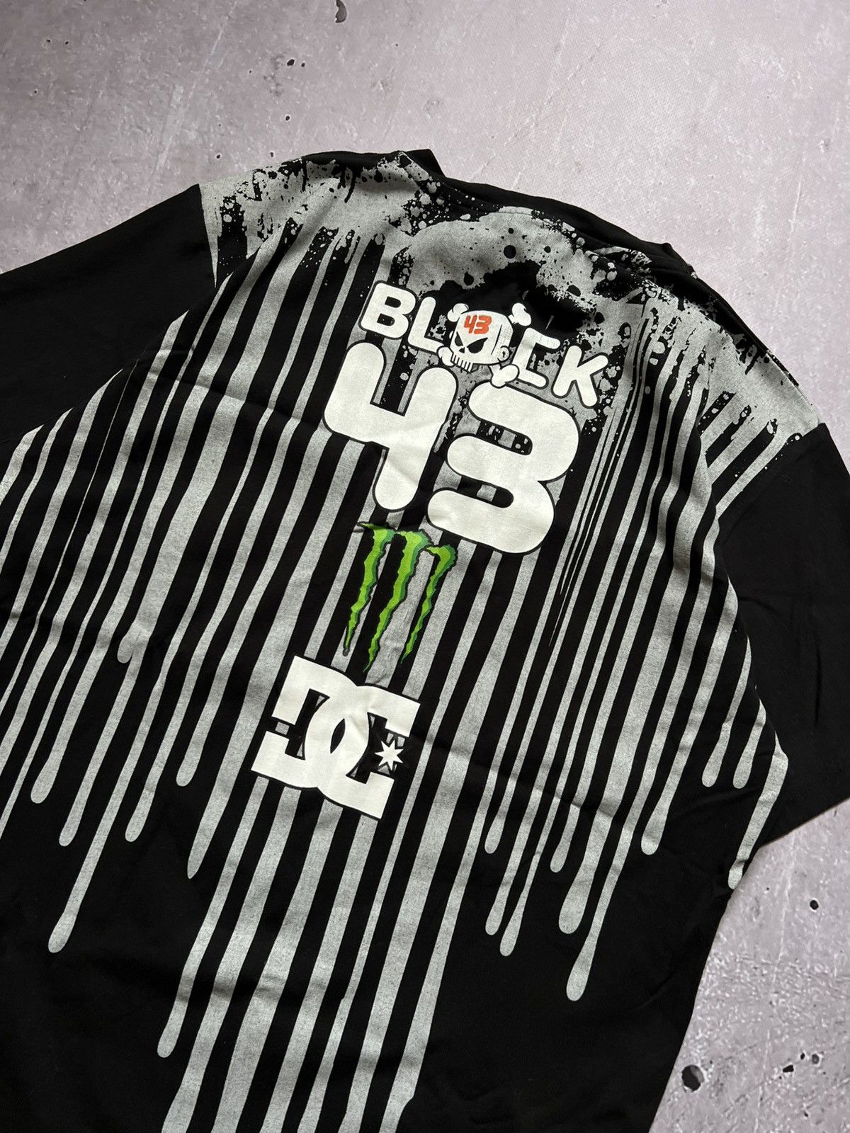 DC Very Rare T-Shirt From DC Size XL Actually M Y2K Hype Size US M / EU 48-50 / 2 - 8 Thumbnail