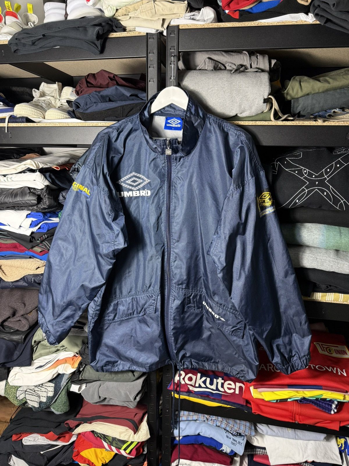 Umbro Umbro Vintage Windbreaker Jacket Navy Y2K Track Jacket Zip Size US M / EU 48-50 / 2 - 1 Thumbnail