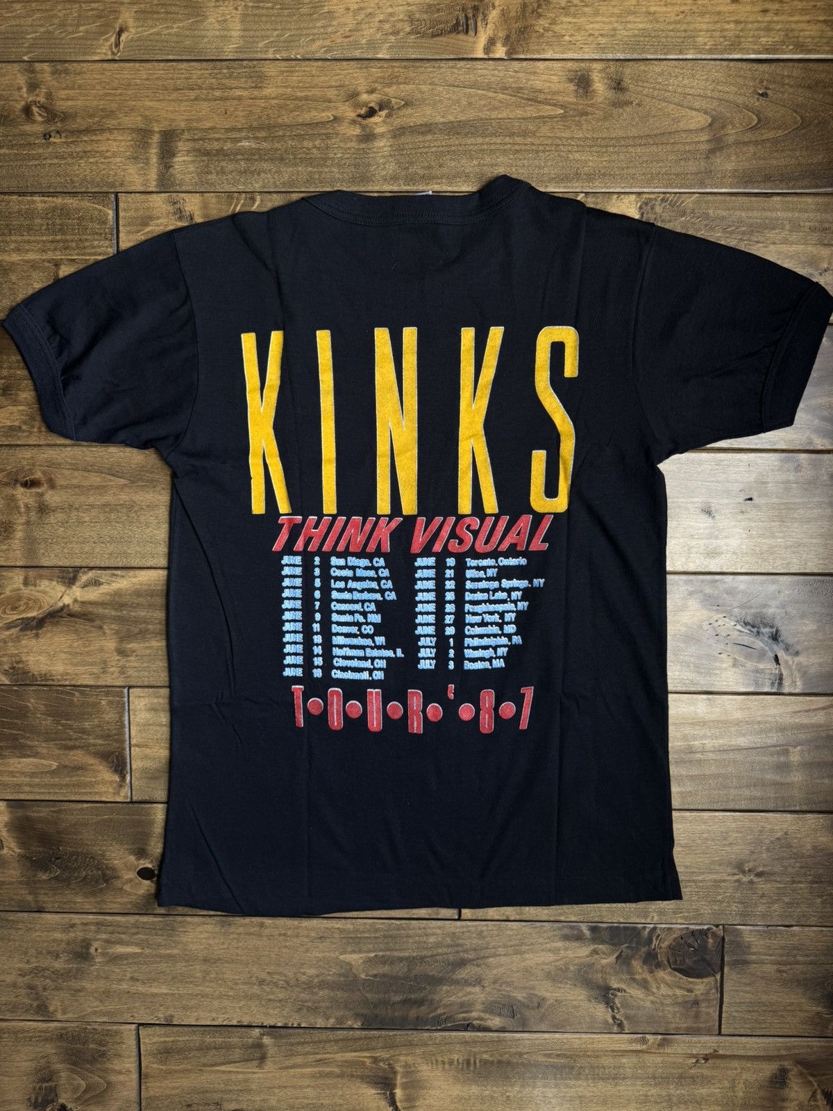 Vintage Rare Vintage The Kinks 80s Tour Band Tee Single Stitch Size US M / EU 48-50 / 2 - 2 Thumbnail