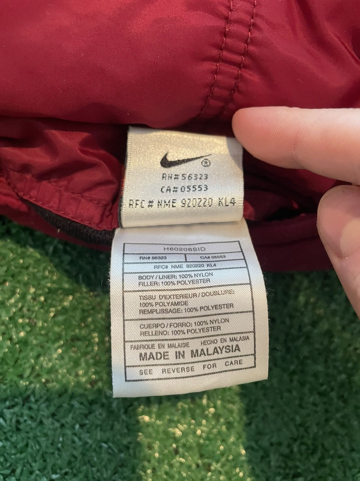 Nike Vintage 90s Black And Red Reversible Nike Puffer Jacket Size US L / EU 52-54 / 3 - 6 Thumbnail