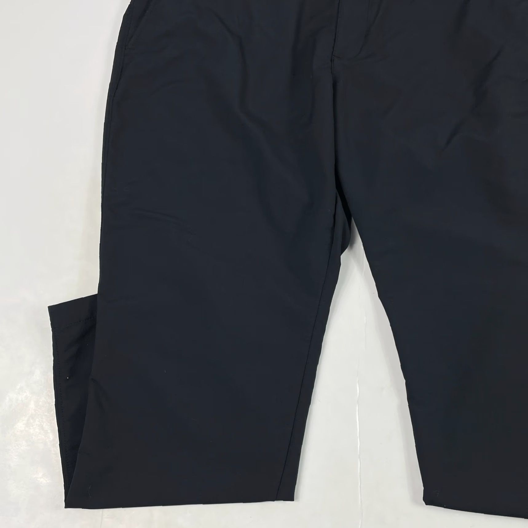 Under Armour Under Armour Pants Mens 40 x 30 Black Straight Leg Performance Golfer Golfing Size US 40 / EU 56 - 5 Thumbnail