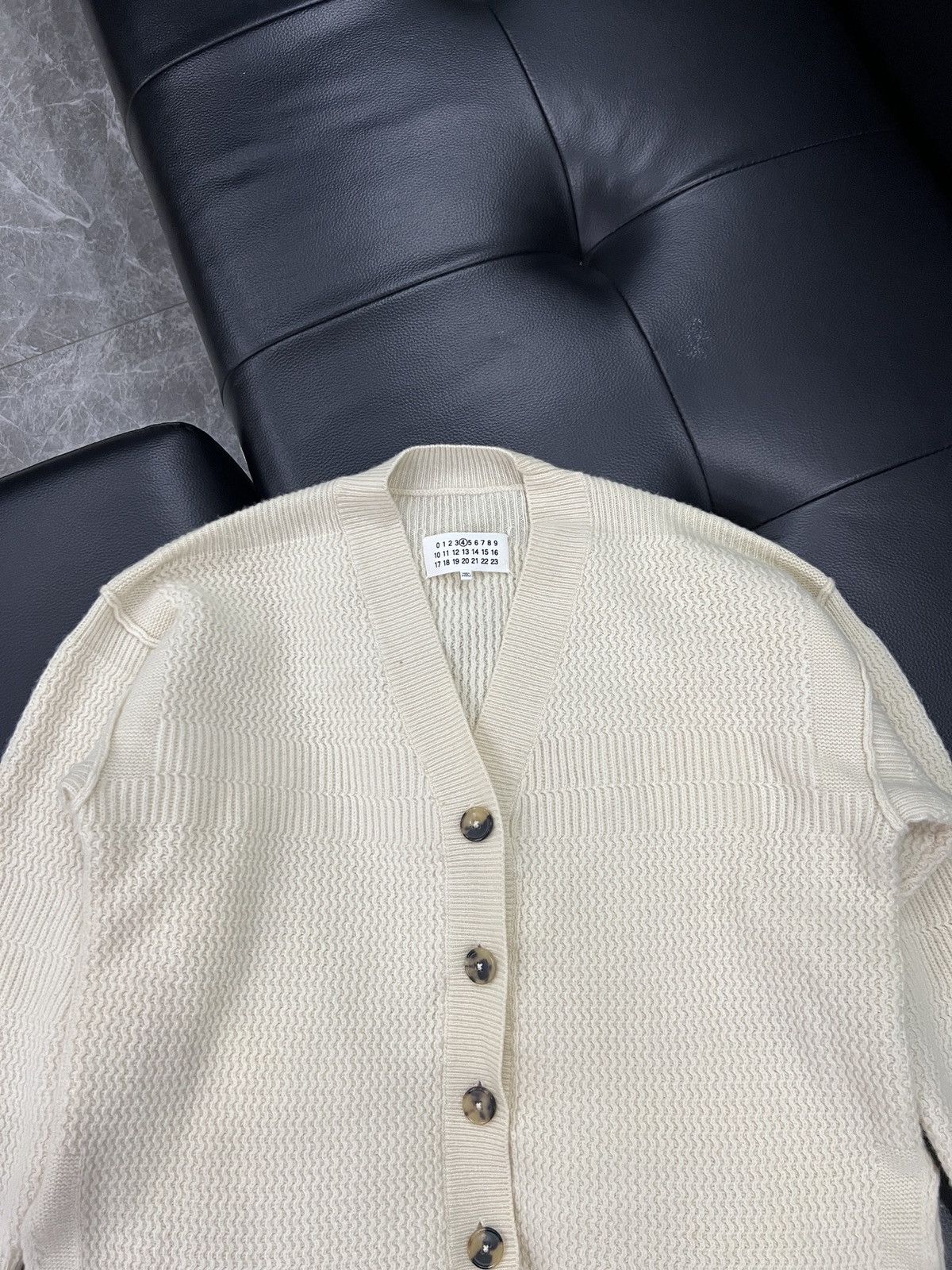 Maison Margiela Maison Margiela SS15 Line 4 Button Knit Cardigan Size US S / EU 44-46 / 1 - 3 Thumbnail