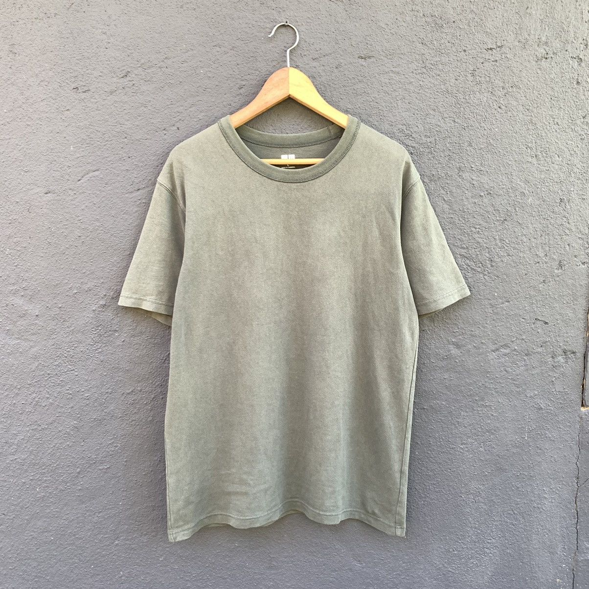 Thrashed faded christophe lemaire x uniqlo tee