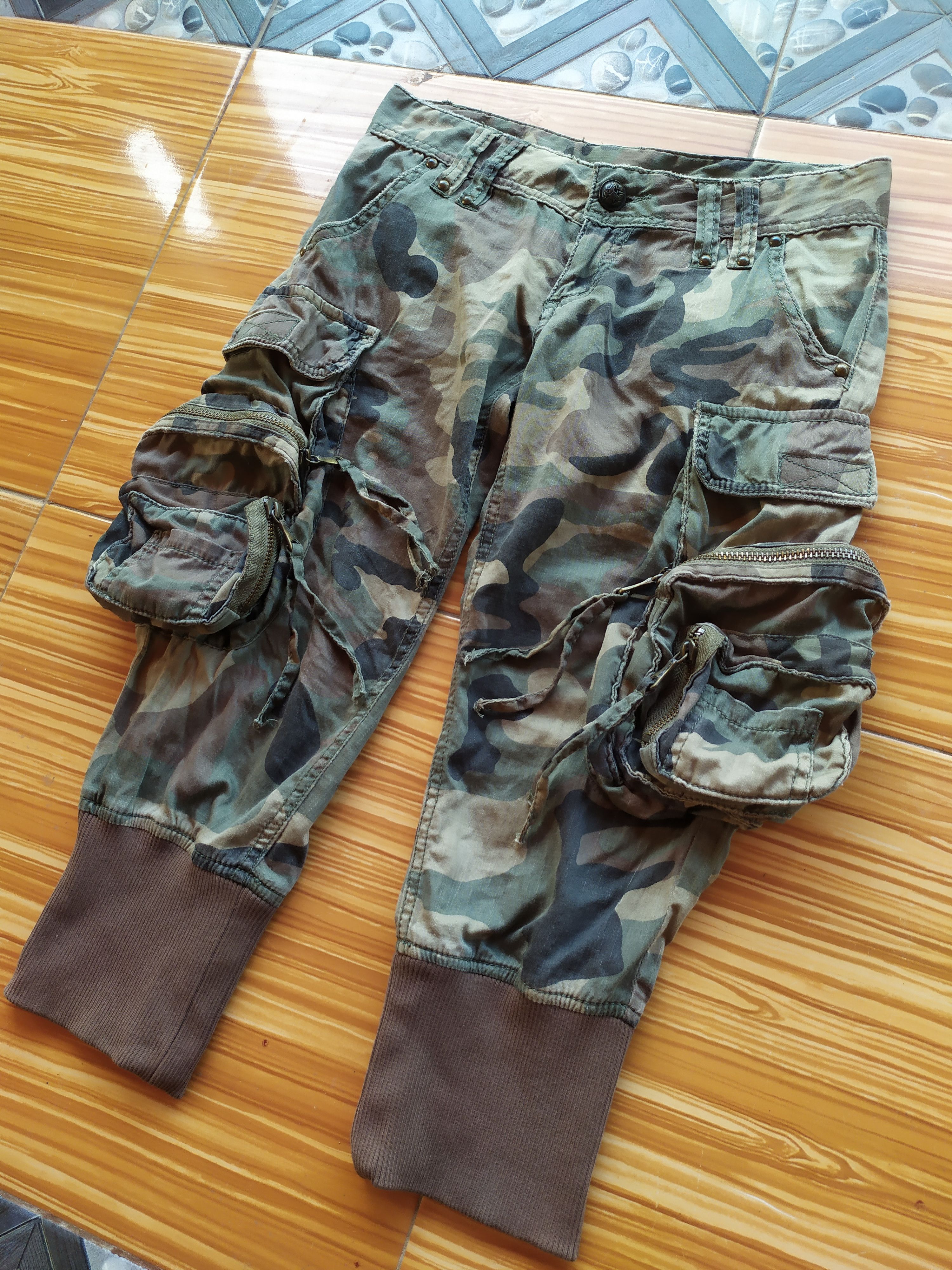 Japanese Brand × MOUSSY Moussy Camo multipocket Pants Size 24" / US 00 / IT 34 - 2 Thumbnail