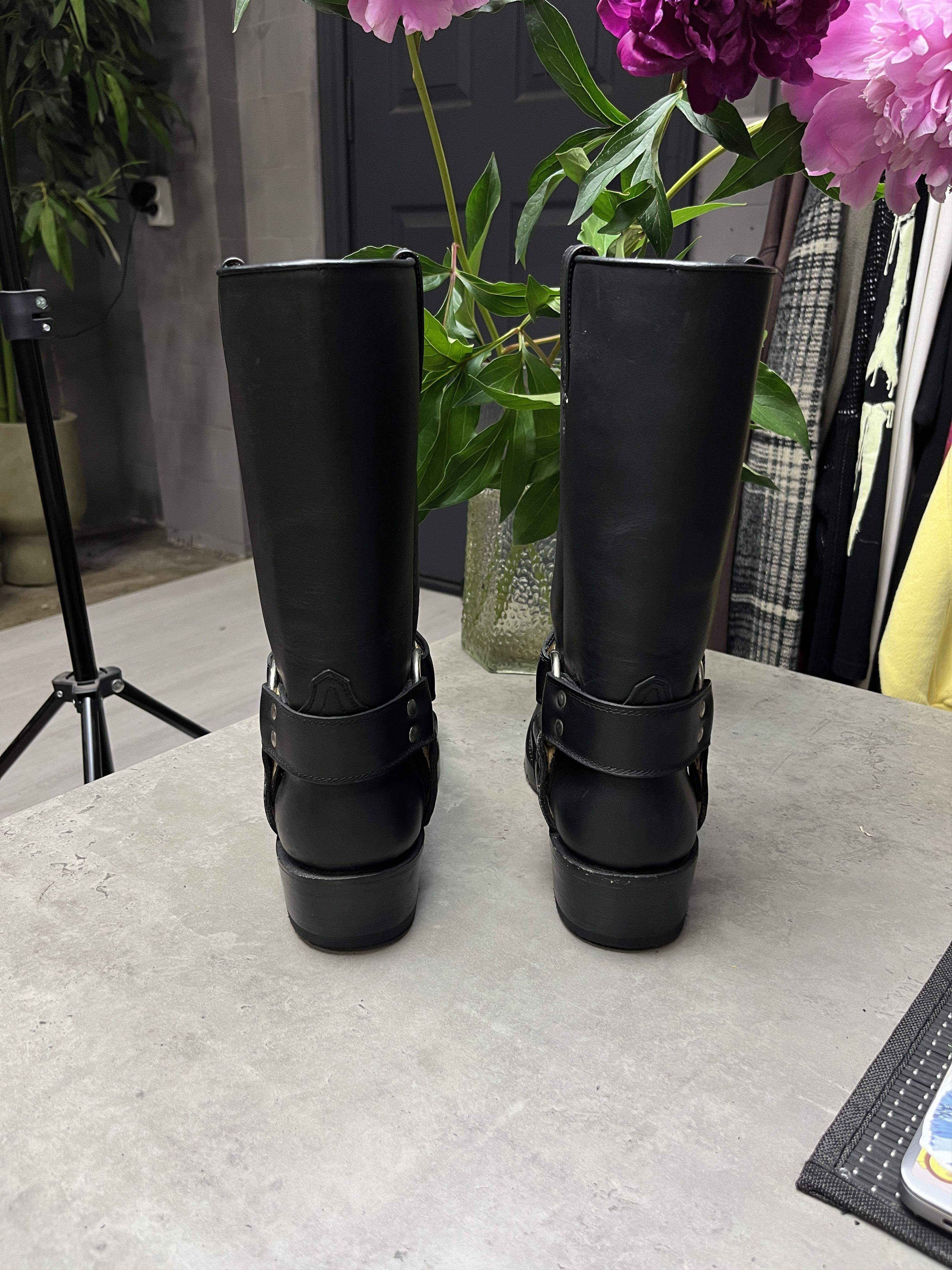 Buffalo London 1990s BUFFALO BLACK LEATHER HARNESS BIKER BOOTS - 5109 Size US 6 / EU 39 - 4 Thumbnail