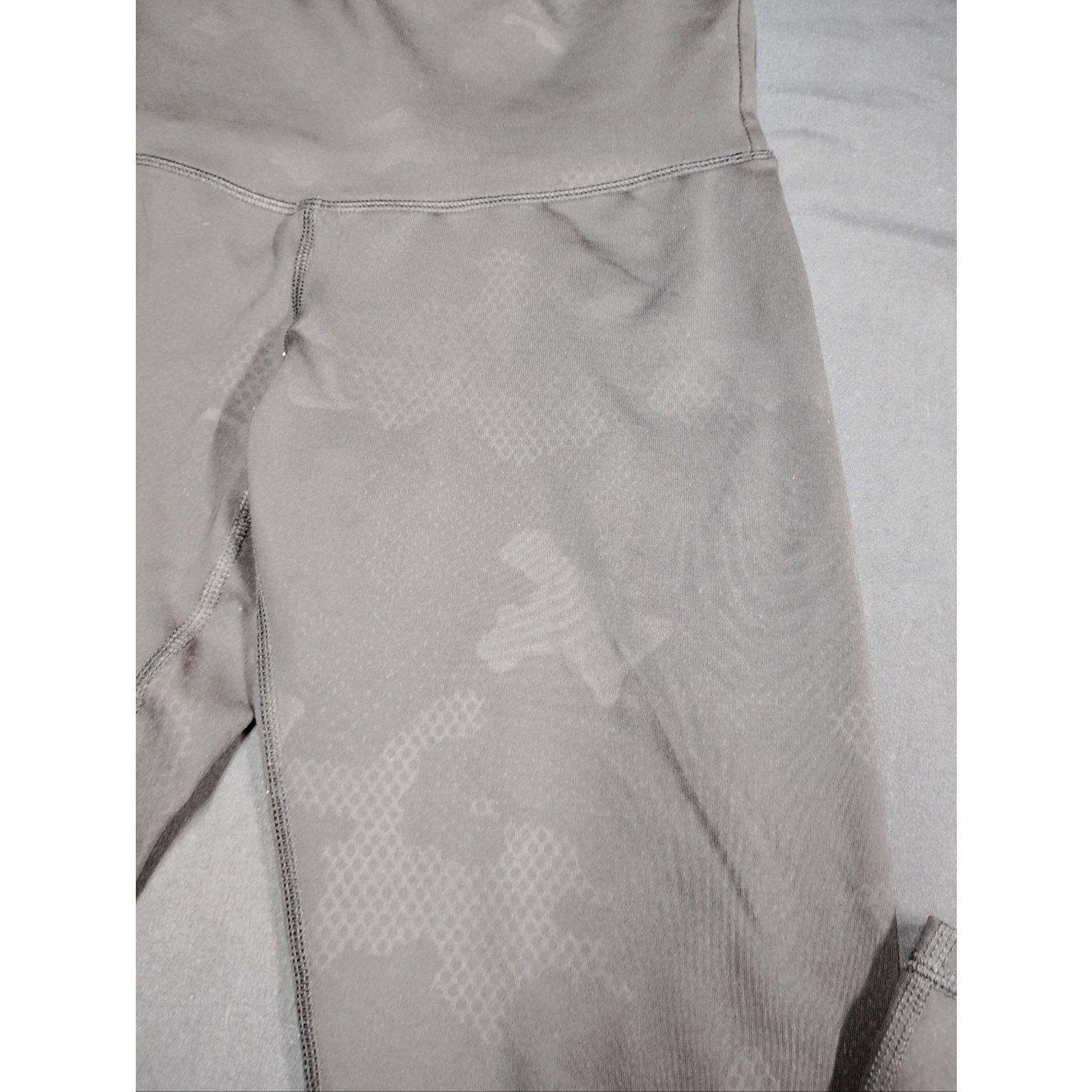 Champion Black Camo Champion High-Waist Leggings Size 22" - 2 Thumbnail