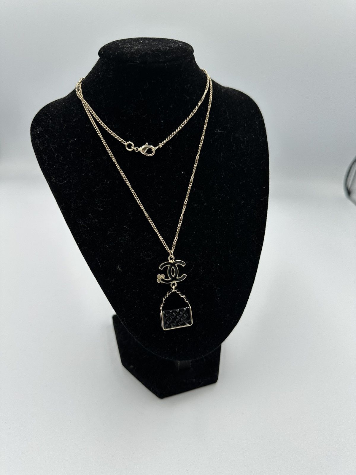 Chanel Chanel Purse Necklace Size ONE SIZE - 1 Thumbnail