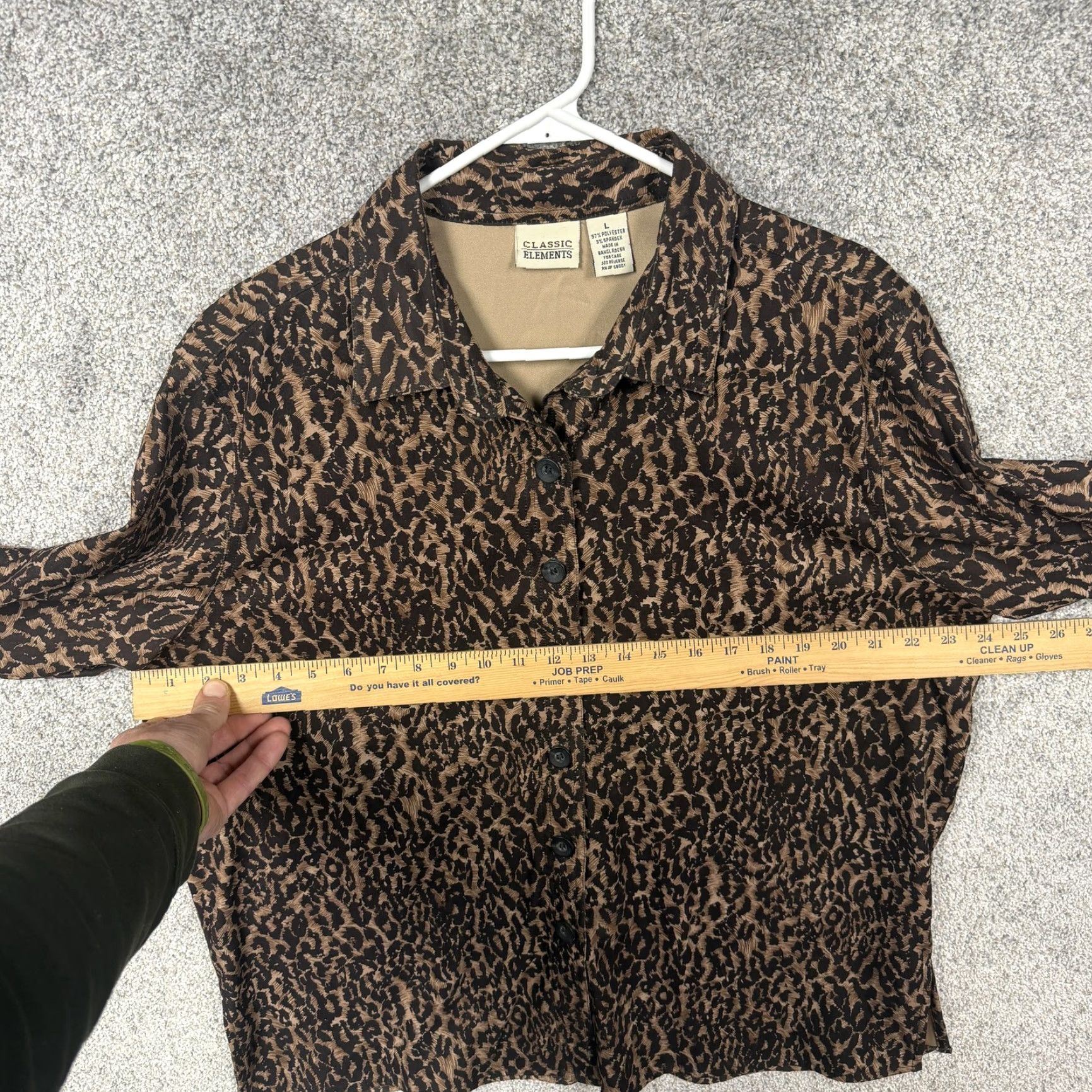 Vintage VINTAGE Classic Elements Leopard Button-Up Blouse L Womens Brown Tan Leopard Print Casual Fall 97% Polyester 3% Spandex Long Sleeve Collared Shirt Size L / US 10 / IT 46 - 4 Thumbnail