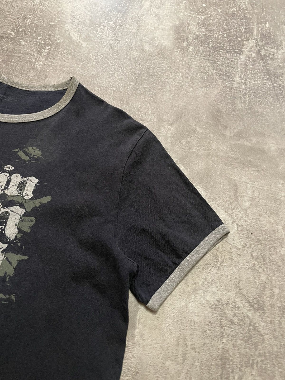 Calvin Klein Vintage Calvin Klein Jeans Tribal Style Y2K T-Shirt 90s Size US M / EU 48-50 / 2 - 5 Thumbnail