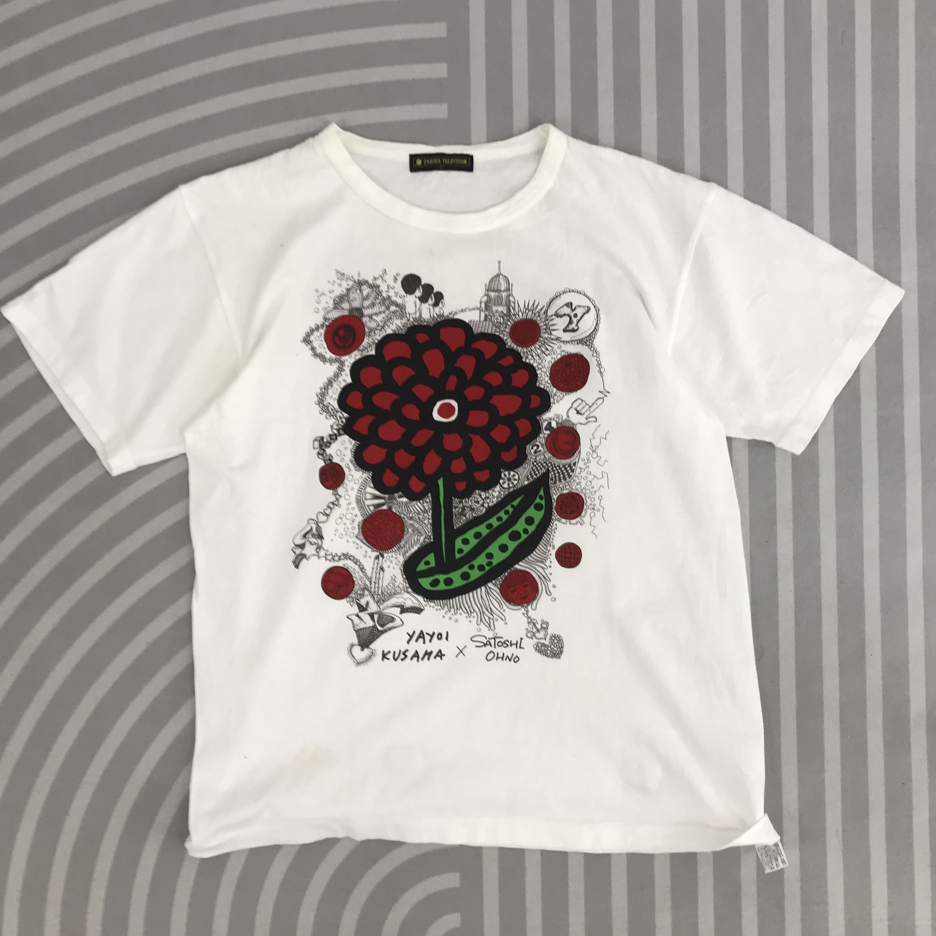 Japanese Brand × Vintage × Yayoi Kusama Vintage Yayoi kusama Love design T-shirt Size US L / EU 52-54 / 3 - 1 Thumbnail