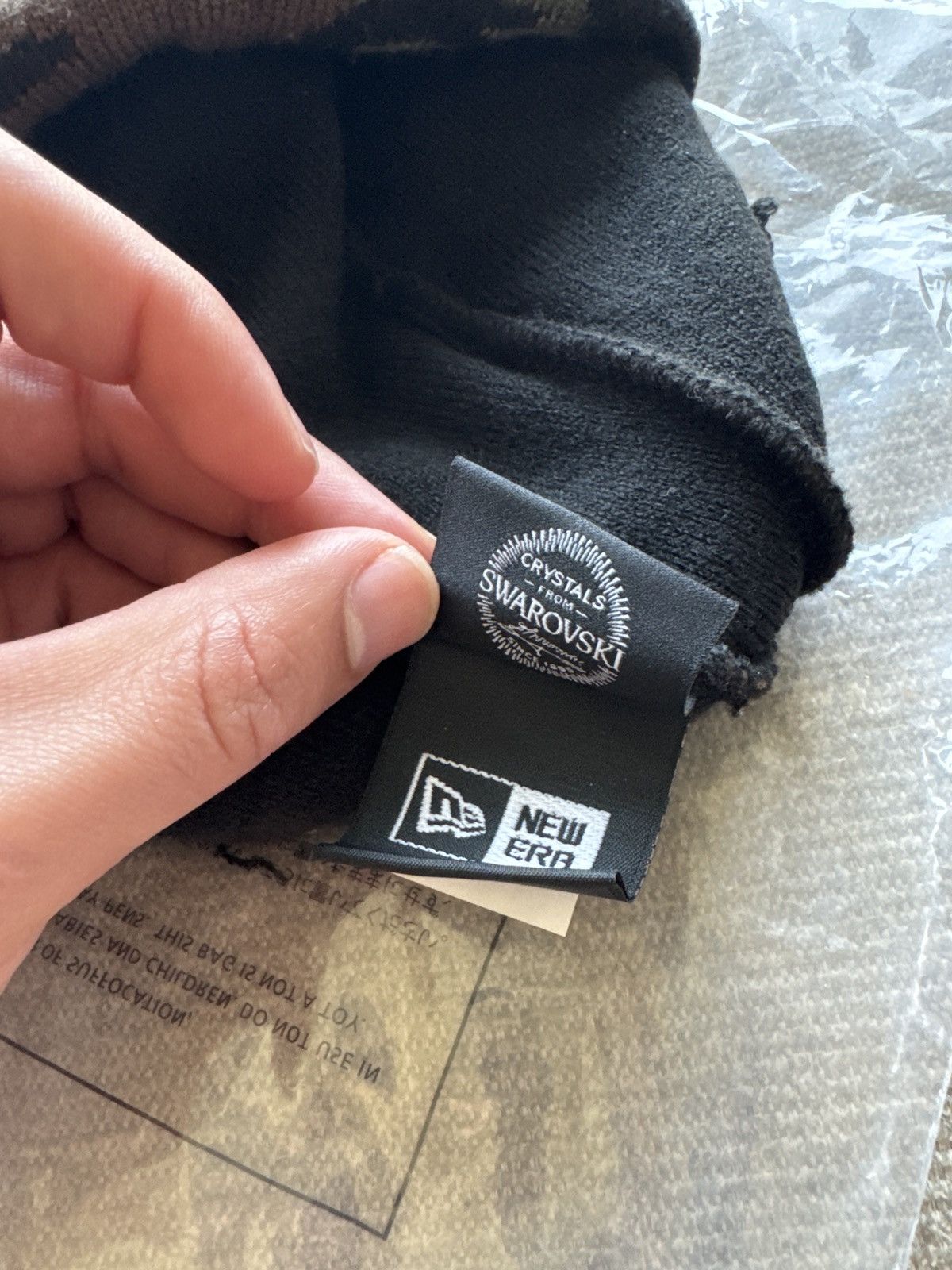 Supreme × Swarovski Supreme New Era Swarovski S Logo Beanie Woodland Camo Size ONE SIZE - 7 Thumbnail
