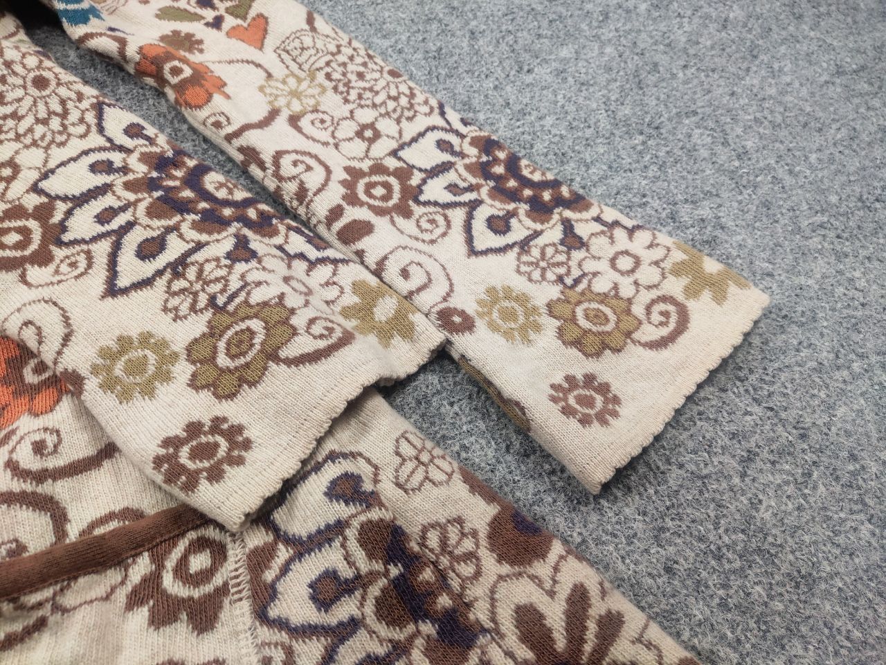 Vintage Ivko Embroidere Wool Cardigan Floral Boho Button Knit Hoodie Size L / US 10 / IT 46 - 12 Thumbnail