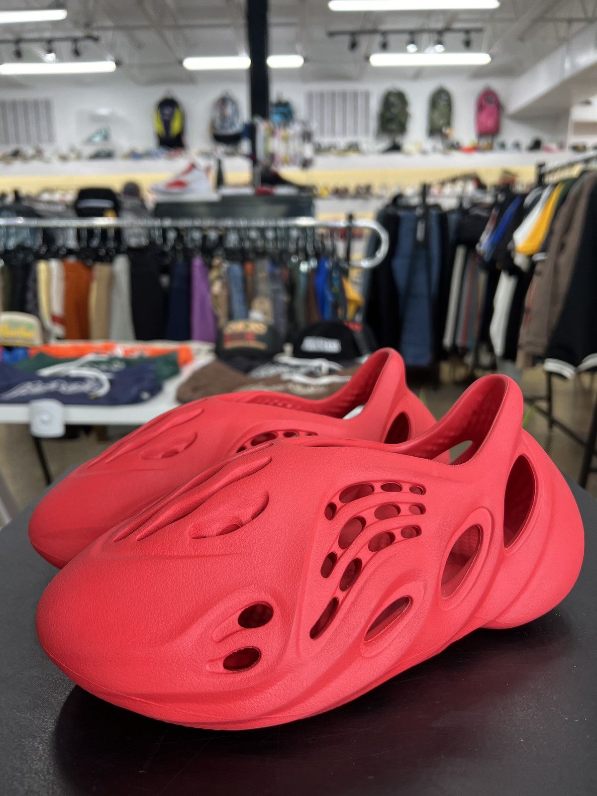 Adidas Adidas Yeezy Foam RNNR Vermillion Sz. 6 (2021) Size US 6 / EU 39 - 1 Thumbnail