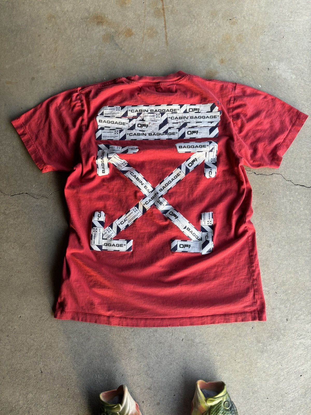 Off-White Crazy 2013 Cabin Baggage Authentic Boxy Faded Red Hype Tee Size US L / EU 52-54 / 3 - 2 Thumbnail